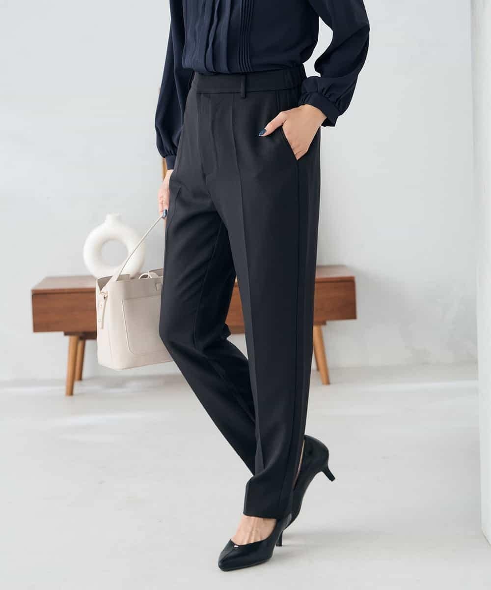 【アー ヴェー ヴェー/a.v.v】の【洗える/イージーケア/ストレッチ】パウダーツイルテーパードパンツ インテリア・キッズ・メンズ・レディースファッション・服の通販 founy(ファニー) 　ファッション　Fashion　レディースファッション　Fashion for Women　パンツ　Pants & Trousers　春　Spring　洗える　Machine Washable　秋　Autumn　ギャザー　Gathered, Ruffled　ジャケット　Jacket, Outerwear　ストレッチ　Stretch, Stretchy Fabric　ストレート　Straight, Straight Cut　セットアップ　Set-Up, Coordinated Outfit　タイトスカート　Pencil Skirt, Tight Skirt　定番　Standard, Basic Item　フレア　Flare, Flared　ベーシック　Basic, Essential　ボトム　Bottoms, Lower Wear　楽ちん　Easy Fit, Comfortable　ワイド　Wide, Wide Fit　冬　Winter / This Winter　再入荷　Restock / Back in Stock　夏　Summer　ビジネス 仕事 通勤　Business / Work / Commuting　ブラック|ID: prp329100004837358 ipo3291000000035243722