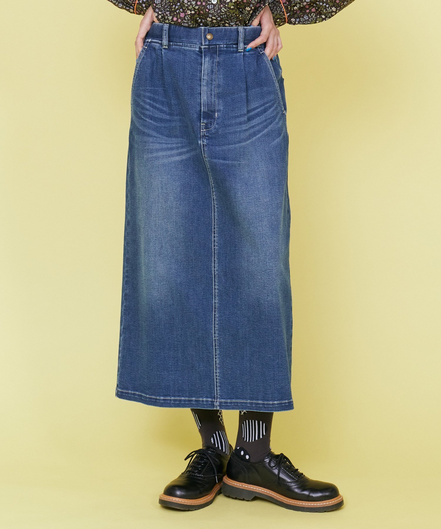 【フラボア/FRAPBOIS】のムーブデニム スカート インテリア・キッズ・メンズ・レディースファッション・服の通販 founy(ファニー) 　ファッション　Fashion　レディースファッション　Fashion for Women　スカート　Skirts　インディゴ　Indigo Denim　ストレッチ　Stretch, Stretchy Fabric　デニム　Denim, Jeans Material　ドット　Polka Dot, Dot Pattern　フロント　Front, Front Design　人気　Popular, Best Seller　ブルー|ID: prp329100004837408 ipo3291000000035244181