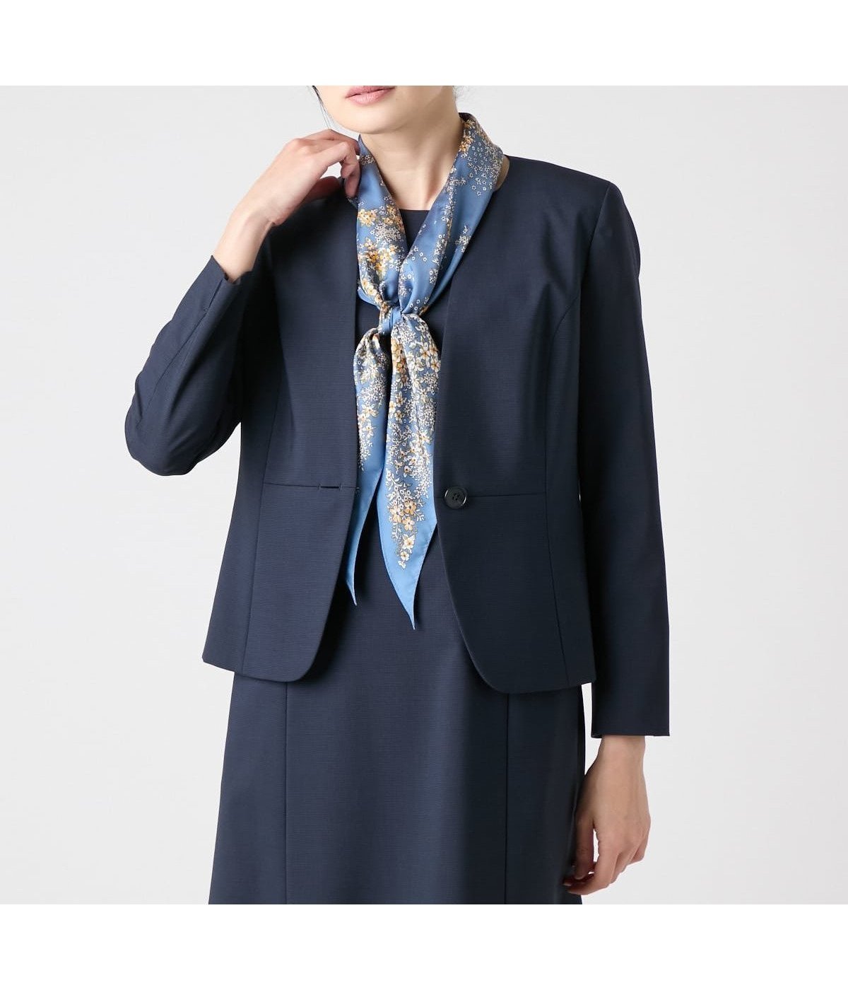 【ニューヨーカー/NEWYORKER】のマイクロ千鳥 ノーカラー1釦ジャケット インテリア・キッズ・メンズ・レディースファッション・服の通販 founy(ファニー) 　ファッション　Fashion　レディースファッション　Fashion for Women　アウター　Coat / Outerwear Collection　レディースジャケット・軽アウター　Jackets　オケージョン　Occasion Wear　春　Spring　コンパクト　Compact, Small Size　シェイプ　Shape, Slim Fit　ジャケット　Jacket, Outerwear　ストレッチ　Stretch, Stretchy Fabric　セットアップ　Set-Up, Coordinated Outfit　チェック　Check, Plaid, Tartan　ハウンドトゥース　Houndstooth, Dogtooth Check　ベーシック　Basic, Essential　ポケット　Pocket, Pocket Detail　S/S・春夏　SS, Spring/Summer, Warm Season　夏　Summer　ビジネス 仕事 通勤　Business / Work / Commuting　ネイビー|ID: prp329100004837422 ipo3291000000035244402