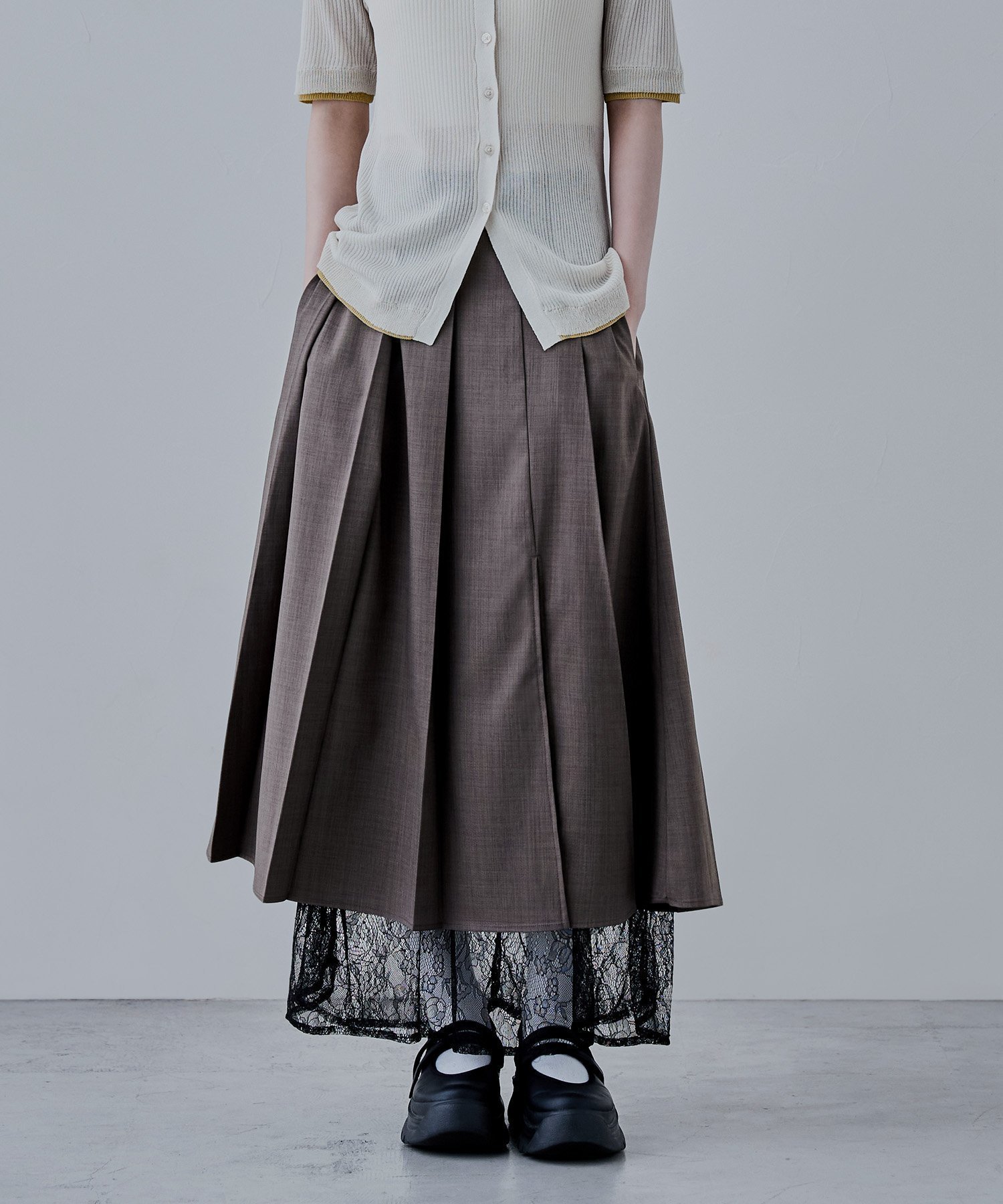 【ビーフラット/bflat】のヘザーツイルレースレイヤードスカート インテリア・キッズ・メンズ・レディースファッション・服の通販 founy(ファニー) 　ファッション　Fashion　レディースファッション　Fashion for Women　スカート　Skirts　シンプル　Simple, Minimal　スリット　Slit, Slit Detail　トレンド　Trend, Trending Now　フレア　Flare, Flared　プリーツ　Pleats, Pleated　ポケット　Pocket, Pocket Detail　レース　Lace, Lace Fabric　ブラウン|ID: prp329100004837451 ipo3291000000035244719