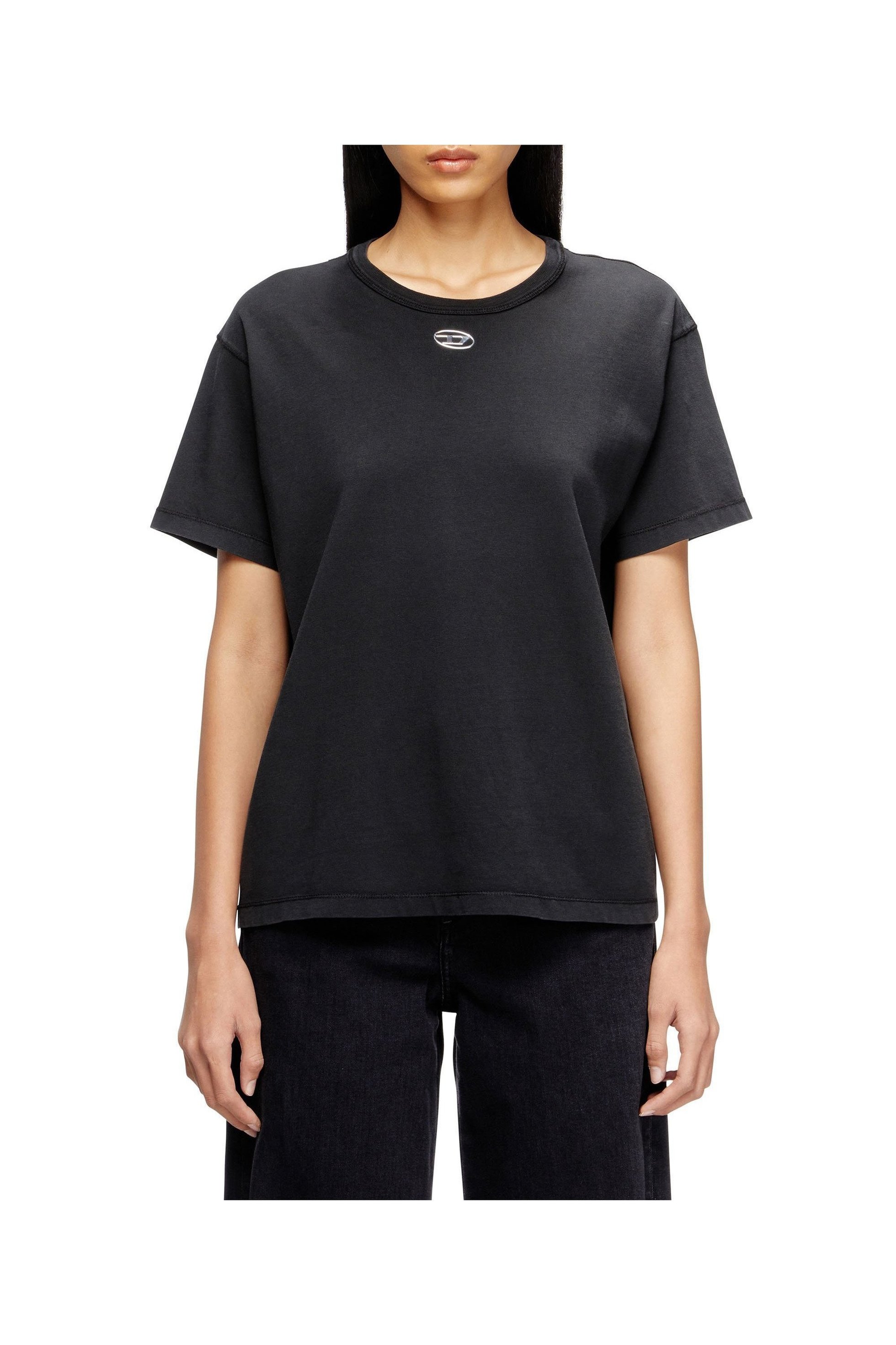 【ディーゼル/DIESEL】のウィメンズ Tシャツ T-NORMY-OD-S1 インテリア・キッズ・メンズ・レディースファッション・服の通販 founy(ファニー) 　ファッション　Fashion　レディースファッション　Fashion for Women　トップス・カットソー　Cut & Sew Tops　シャツ・ブラウス・オフィスカジュアル　Elegant Blouses & Button-Ups　ロングTシャツ・Tシャツ　Longline T-Shirts & Tees　なめらか　Smooth, Silky Texture　オーバル　Oval Design　シルバー　Silver, Metallic Silver　シンプル　Simple, Minimal　フィット　Fit, Slim Fit　フロント　Front, Front Design　レギュラー　Regular, Standard Fit　ブラック|ID: prp329100004837459 ipo3291000000035244806