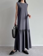 【リエディ/Re:EDIT】のコットンブレンドノースリーブティアードワンピース 人気、トレンドファッション・服の通販 founy(ファニー) ファッション Fashion レディースファッション Fashion for Women ワンピース Dresses おすすめ Recommended / Our Picks コンパクト Compact, Small Size シンプル Simple, Minimal スタイリッシュ Stylish, Fashionable ティアードワンピース Tiered Dress, Flared Dress ノースリーブ Sleeveless, No-Sleeve バランス Balance, Style Balance thumbnail チャコールグレー|ID: prp329100004837491 ipo3291000000035245243