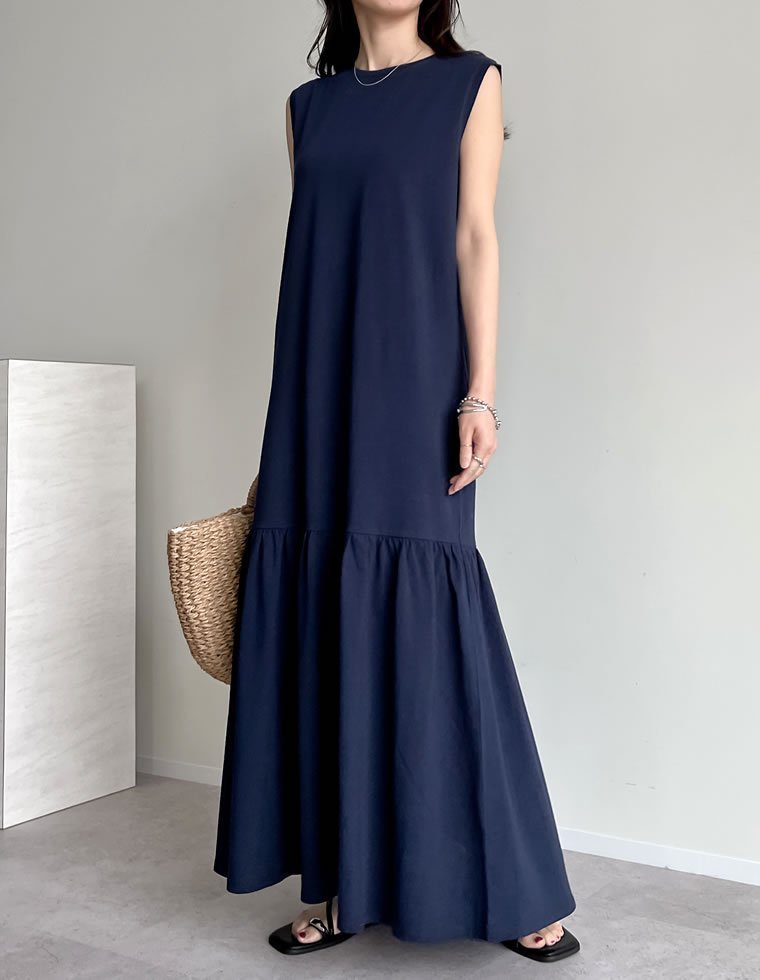 【リエディ/Re:EDIT】のコットンブレンドノースリーブティアードワンピース インテリア・キッズ・メンズ・レディースファッション・服の通販 founy(ファニー) 　ファッション　Fashion　レディースファッション　Fashion for Women　ワンピース　Dresses　おすすめ　Recommended / Our Picks　コンパクト　Compact, Small Size　シンプル　Simple, Minimal　スタイリッシュ　Stylish, Fashionable　ティアードワンピース　Tiered Dress, Flared Dress　ノースリーブ　Sleeveless, No-Sleeve　バランス　Balance, Style Balance　ネイビー|ID: prp329100004837491 ipo3291000000035245246