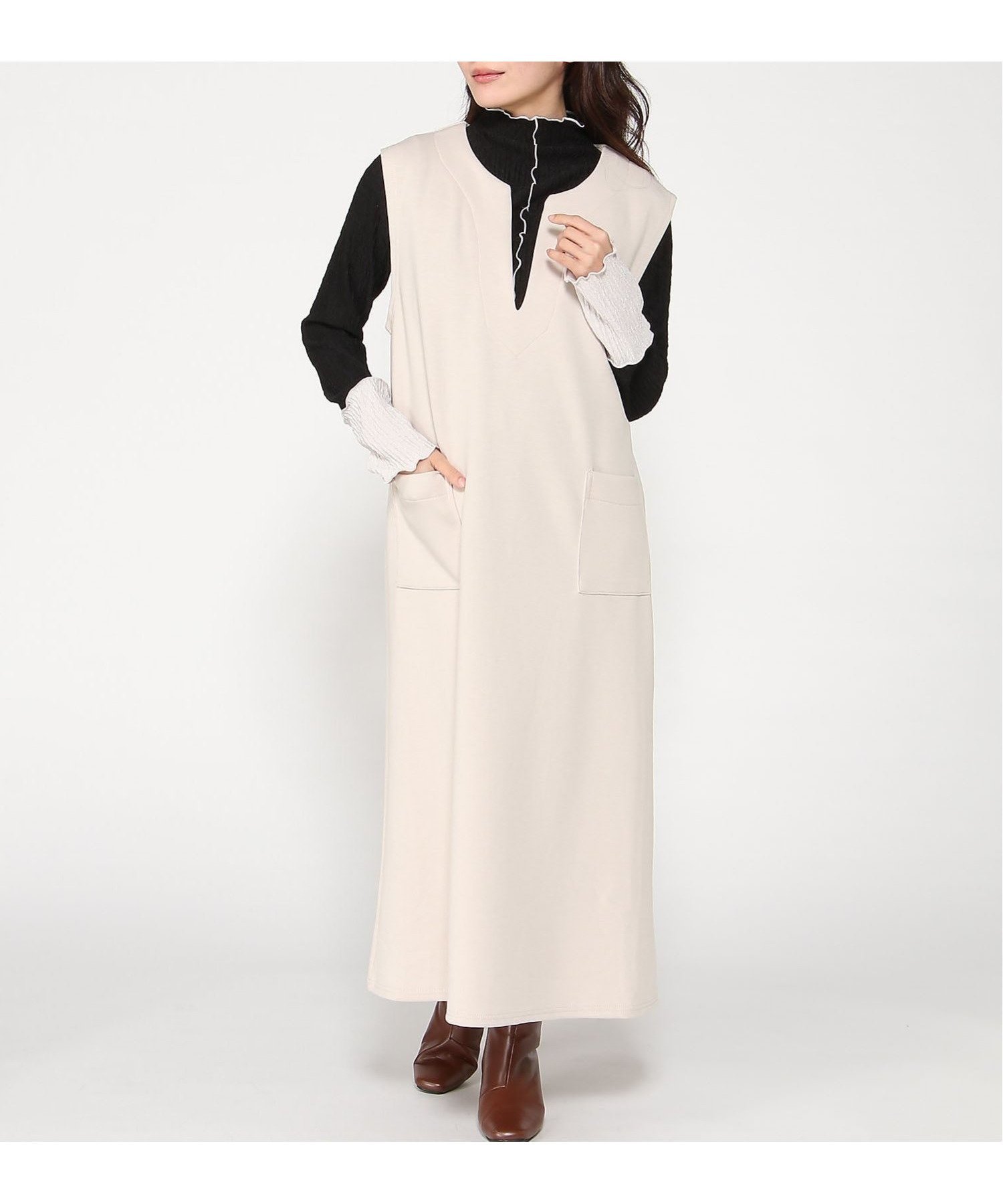 【インタープラネット/INTERPLANET】のダンボールニットフレンチスリーブ深Vワンピース インテリア・キッズ・メンズ・レディースファッション・服の通販 founy(ファニー) 　ファッション　Fashion　レディースファッション　Fashion for Women　ワンピース　Dresses　カットソー　Cut and Sewn Top　フォーマル　Formal, Dressy　ベーシック　Basic, Essential　ポケット　Pocket, Pocket Detail　エレガント 上品　Elegant　入学式　Entrance Ceremony　卒業式　Graduation Ceremony　ライトベージュ|ID: prp329100004837519 ipo3291000000035245507