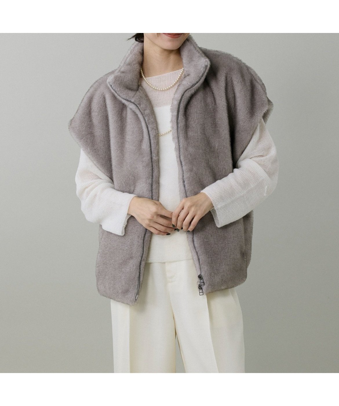 【イネド/INED】のエコファーベスト インテリア・キッズ・メンズ・レディースファッション・服の通販 founy(ファニー) 　ファッション　Fashion　レディースファッション　Fashion for Women　アウター　Coat / Outerwear Collection　トップス・カットソー　Cut & Sew Tops　ベスト&ジレ / 重ね着スタイル　Vests & Gilets　エレガント 上品　Elegant　カットソー　Cut and Sewn Top　スマート　Smart, Elegant　フランス　France, French　プリント　Print, Printed Pattern　ベスト　Vest, Waistcoat　ポケット　Pocket, Pocket Detail　防寒　Cold Protection, Winter-Ready　リアル　Real, Realistic　グレーベージュ|ID: prp329100004837527 ipo3291000000035245663