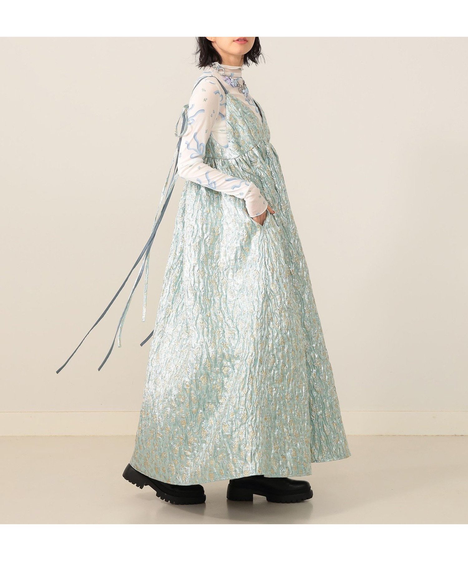 【カロリナ グレイサー/CAROLINA GLASER】のラメ バックリボン キャミソール ワンピース インテリア・キッズ・メンズ・レディースファッション・服の通販 founy(ファニー) 　ファッション　Fashion　レディースファッション　Fashion for Women　ワンピース　Dresses　インナー　Innerwear　オケージョン　Occasion Wear　キャミソール　Camisole, Spaghetti Strap Top　キャミワンピース　Cami Dress, Slip Dress　スタンダード　Standard, Basic　トレンド　Trend, Trending Now　フィット　Fit, Slim Fit　フラワー　Flower, Floral　リボン　Ribbon, Bow　ロング　Long, Long-Length　SAX|ID: prp329100004837591 ipo3291000000035246413