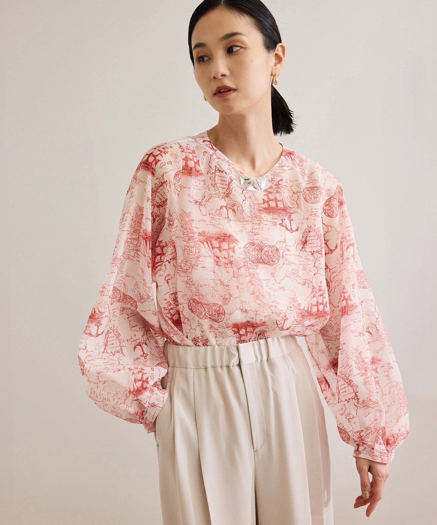 【ロペ/ROPE'】のトワルドジュイキャミソールセットブラウス 人気、トレンドファッション・服の通販 founy(ファニー) 　ファッション　Fashion　レディースファッション　Fashion for Women　トップス・カットソー　Cut & Sew Tops　キャミソール&ノースリーブ　Camisoles & Sleeveless Tops　シャツ・ブラウス・オフィスカジュアル　Elegant Blouses & Button-Ups　おすすめ　Recommended / Our Picks　インナーキャミ　Inner Camisole　オーガンジー　Organza Fabric　カーゴパンツ　Cargo Pants, Utility Pants　クリスタル　Crystal, Swarovski　サテン　Satin, Glossy Fabric　ダウン　Down, Puffer　デニム　Denim, Jeans Material　フランス　France, French　プリント　Print, Printed Pattern　ポケット　Pocket, Pocket Detail　モチーフ　Motif, Design Theme　 other-1|ID: prp329100004837608 ipo3291000000035246862