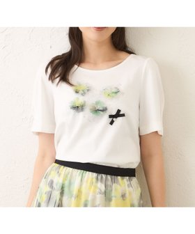 【トゥー ビー シック/TO BE CHIC】のぼかしフラワーモチーフ プルオーバー 人気、トレンドファッション・服の通販 founy(ファニー) ファッション Fashion レディースファッション Fashion for Women トップス・カットソー Cut & Sew Tops カジュアルプルオーバー・ニットトップス Pullovers & Knit Tops / Casual Pullovers 花柄・フラワープリント・モチーフ Floral Prints & Motifs / Flower Pattern Tops コンパクト Compact, Small Size ドレープ Drape, Draping Fabric ビジュー Bijou, Jewel-like Accent フラワー Flower, Floral モチーフ Motif, Design Theme エレガント 上品 Elegant |ID:prp329100004837619