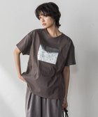【メイソングレイ/MAYSON GREY】の【WEB限定】スクエア箔オーバーサイズTシャツ≪手洗い可能≫ 人気、トレンドファッション・服の通販 founy(ファニー) ファッション Fashion レディースファッション Fashion for Women トップス・カットソー Cut & Sew Tops シャツ・ブラウス・オフィスカジュアル Elegant Blouses & Button-Ups ロングTシャツ・Tシャツ Longline T-Shirts & Tees 春 Spring シンプル Simple, Minimal スクエア Square, Square Shape プリント Print, Printed Pattern 半袖 Short Sleeve, Half Sleeve S/S・春夏 SS, Spring/Summer, Warm Season 夏 Summer 2025年 2025 2025春夏・S/S Spring/Summer 2025 SS25 thumbnail チャコールグレー|ID: prp329100004837641 ipo3291000000035247371