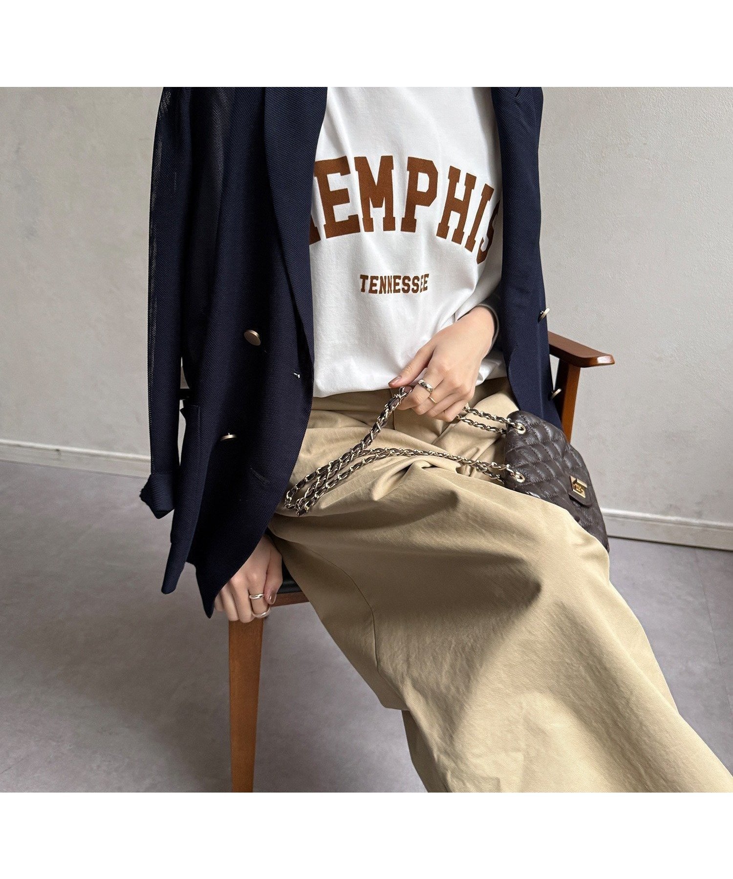 【ドゥドゥ/DouDou】の【WEB限定】MEMPHISドルマンロゴロンTEE インテリア・キッズ・メンズ・レディースファッション・服の通販 founy(ファニー) 　ファッション　Fashion　レディースファッション　Fashion for Women　トップス・カットソー　Cut & Sew Tops　ロングTシャツ・Tシャツ　Longline T-Shirts & Tees　スマート　Smart, Elegant　雑誌　Magazine, Fashion Magazine　フロント　Front, Front Design　S/S・春夏　SS, Spring/Summer, Warm Season　再入荷　Restock / Back in Stock　夏　Summer　2026年　2026　オフホワイト|ID: prp329100004837650 ipo3291000000035247477