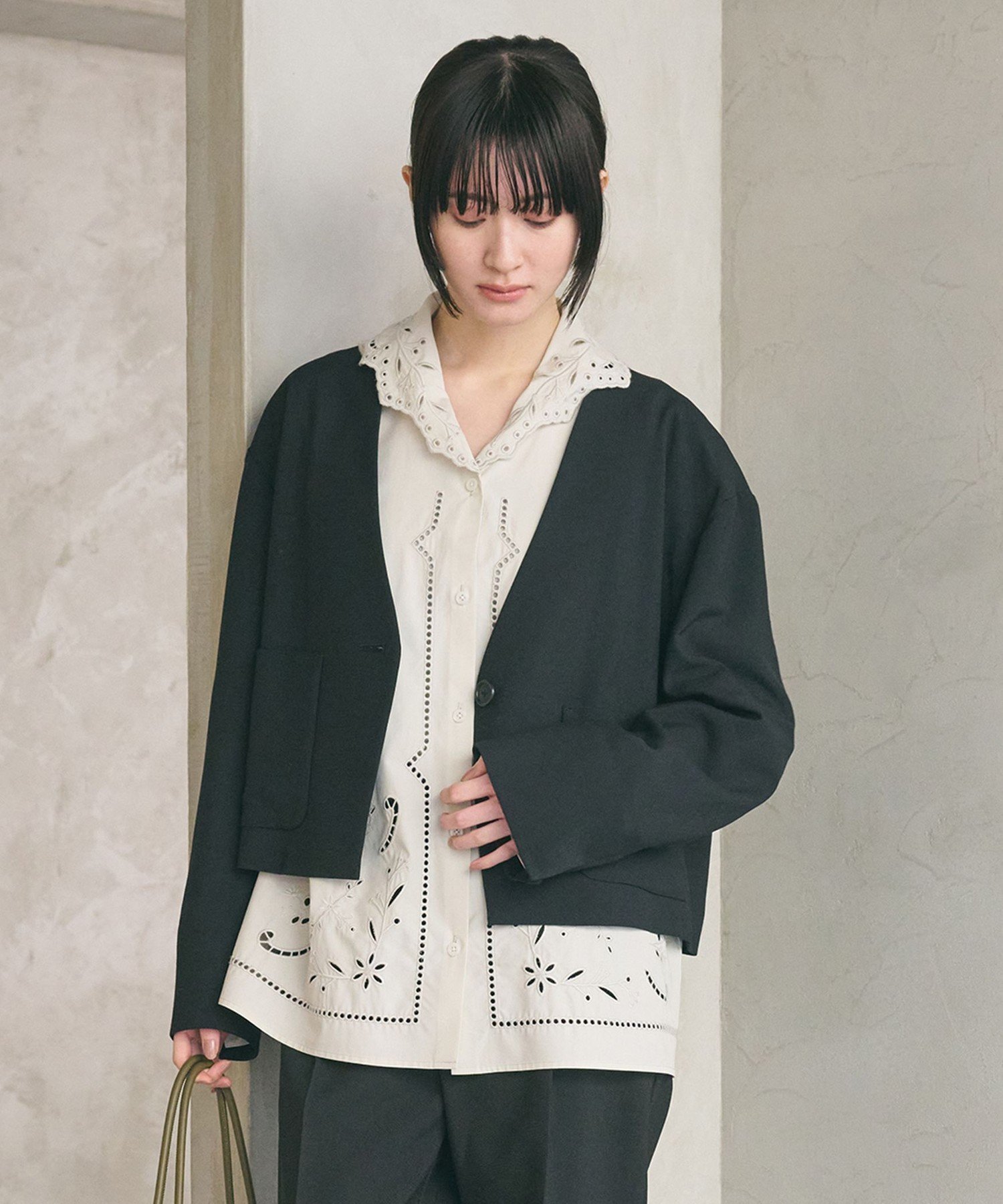 【ビューティ&ユース ユナイテッドアローズ/BEAUTY&YOUTH / UNITED ARROWS】のエンブロイダリーカラー シャツ インテリア・キッズ・メンズ・レディースファッション・服の通販 founy(ファニー) ファッション Fashion レディースファッション Fashion for Women トップス・カットソー Cut & Sew Tops シャツ・ブラウス・オフィスカジュアル Elegant Blouses & Button-Ups おすすめ Recommended / Our Picks インナー Innerwear エンブロイダリー Embroidery Design ジャケット Jacket, Outerwear スカーフ Scarf, Neckwear ボタニカル Botanical, Floral Pattern ワーク Workwear, Utility Style 羽織 Haori, Light Jacket LIME|ID: prp329100004838462 ipo3291000000036257729