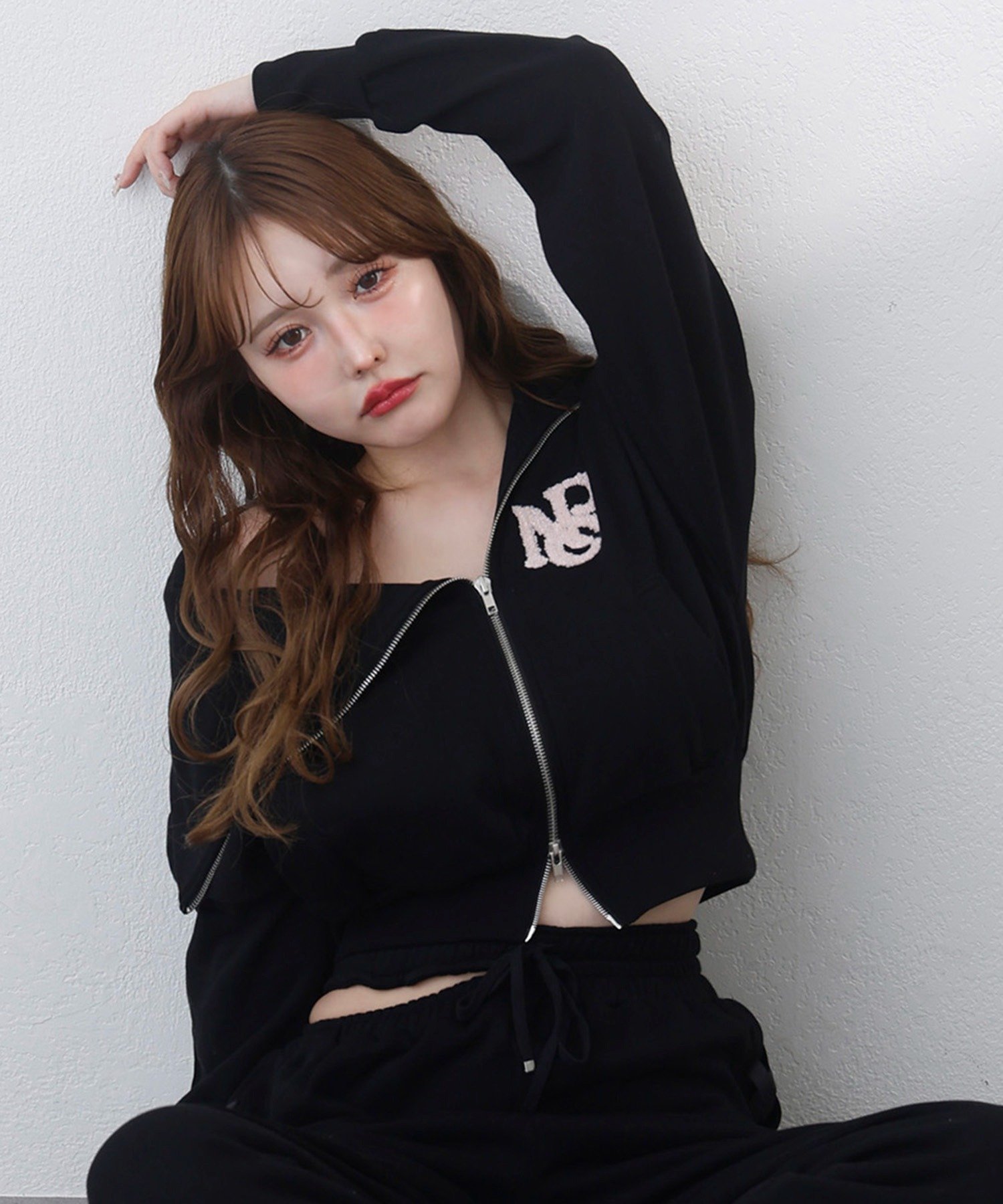 【ナイスクラップ/NICE CLAUP】の【セットアップ可能】セーラーカラーロゴスウェット インテリア・キッズ・メンズ・レディースファッション・服の通販 founy(ファニー) ファッション Fashion レディースファッション Fashion for Women トップス・カットソー Cut & Sew Tops レディースパーカー・カジュアルフーディー Casual Hoodies & Sweatshirts スウェット・クルーネックトップス Sweatshirts & Crewnecks / Relaxed Fit Sweat Tops 2026年 2026 おすすめ Recommended / Our Picks ガーリー Girly, Feminine Style ショート Short, Short Length スウェット / スエット Sweatshirt, Sweatwear スラックス Slacks, Dress Pants セットアップ Set-Up, Coordinated Outfit デニム Denim, Jeans Material トレンド Trend, Trending Now バランス Balance, Style Balance パーカー Hoodie, Parka プリーツ Pleats, Pleated ミニスカート Mini Skirt, Short Skirt ブラック|ID: prp329100004843948 ipo3291000000035308250