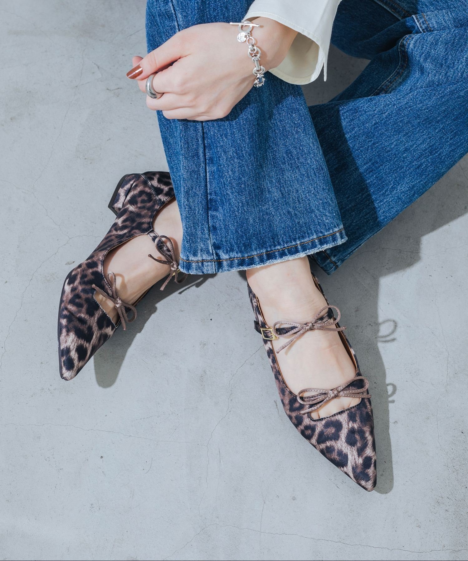 【イーボル/EVOL】の【軽量・柔らかい】ダブルリボンポインテッドパンプス インテリア・キッズ・メンズ・レディースファッション・服の通販 founy(ファニー) 　ファッション　Fashion　レディースファッション　Fashion for Women　オケージョン　Occasion Wear　コンビ　Combo, Combination Style　今季　This Season, Current Season　軽量　Lightweight, Ultra Light　ソックス　Socks, Hosiery　ダブル　Double, Double-Breasted　ヒョウ　Leopard, Animal Print　フェミニン　Feminine, Girly　ラップ　Wrap, Wrap Design　リボン　Ribbon, Bow　レオパード　Leopard, Animal Print　楽ちん　Easy Fit, Comfortable　おすすめ　Recommended / Our Picks　結婚式　Wedding　LEO|ID: prp329100004844046 ipo3291000000036091433