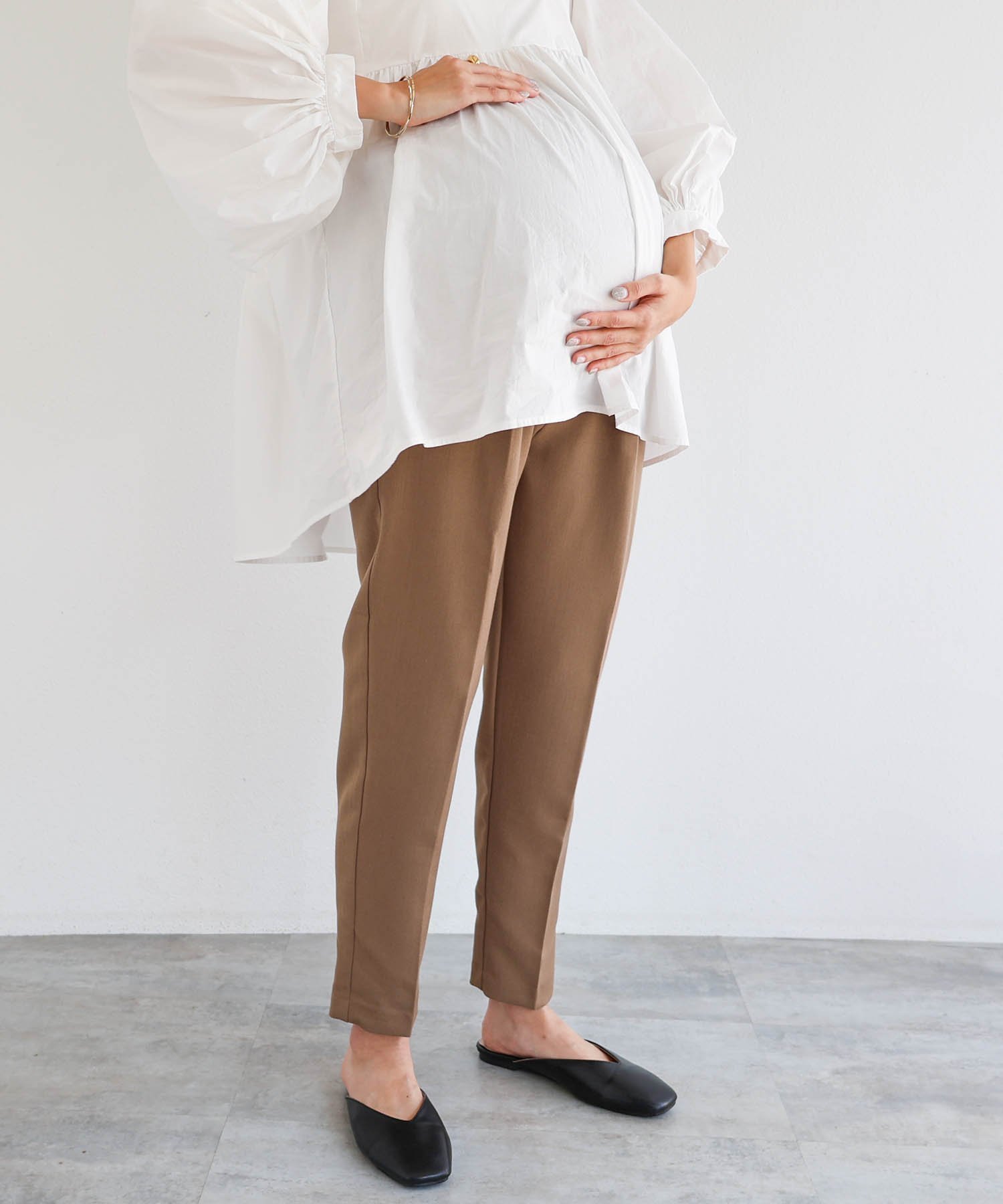 【アンドミー/andme / KIDS】の【マタニティ】ウエストゴム テーパードパンツ インテリア・キッズ・メンズ・レディースファッション・服の通販 founy(ファニー) 　ファッション　Fashion　キッズファッション　Fashion for Kids　ボトムス　Bottoms　カットソー　Cut and Sewn Top　切替　Switching, Contrast Panel　ストレッチ　Stretch, Stretchy Fabric　ツイル　Twist, Twisted Detail　人気　Popular, Best Seller　リアル　Real, Realistic　楽ちん　Easy Fit, Comfortable　モカブラウン|ID: prp329100004844346 ipo3291000000036285498