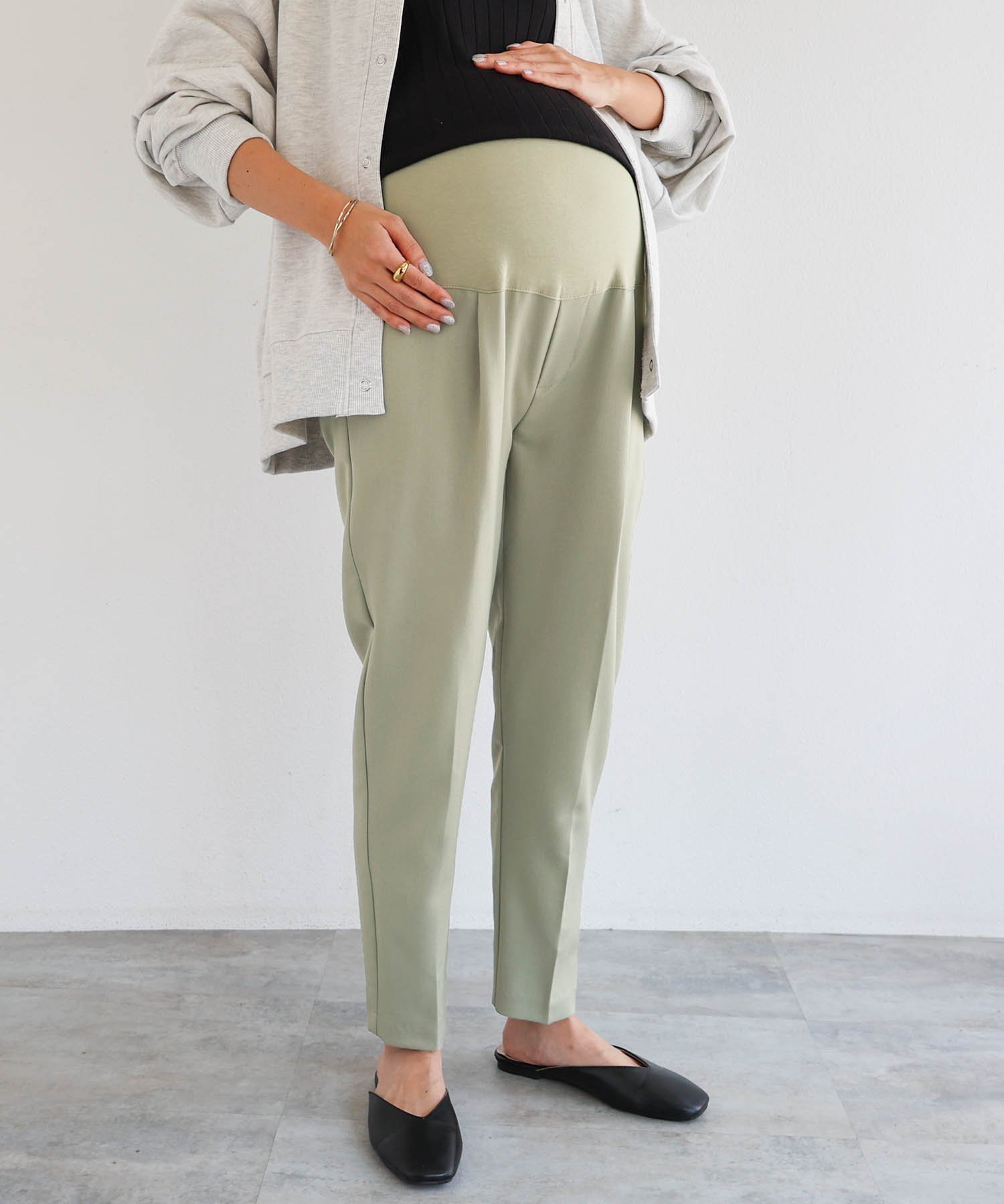 【アンドミー/andme / KIDS】の【マタニティ】ウエストゴム テーパードパンツ インテリア・キッズ・メンズ・レディースファッション・服の通販 founy(ファニー) 　ファッション　Fashion　キッズファッション　Fashion for Kids　ボトムス　Bottoms　カットソー　Cut and Sewn Top　切替　Switching, Contrast Panel　ストレッチ　Stretch, Stretchy Fabric　ツイル　Twist, Twisted Detail　人気　Popular, Best Seller　リアル　Real, Realistic　楽ちん　Easy Fit, Comfortable　ライトカーキ|ID: prp329100004844346 ipo3291000000036285505