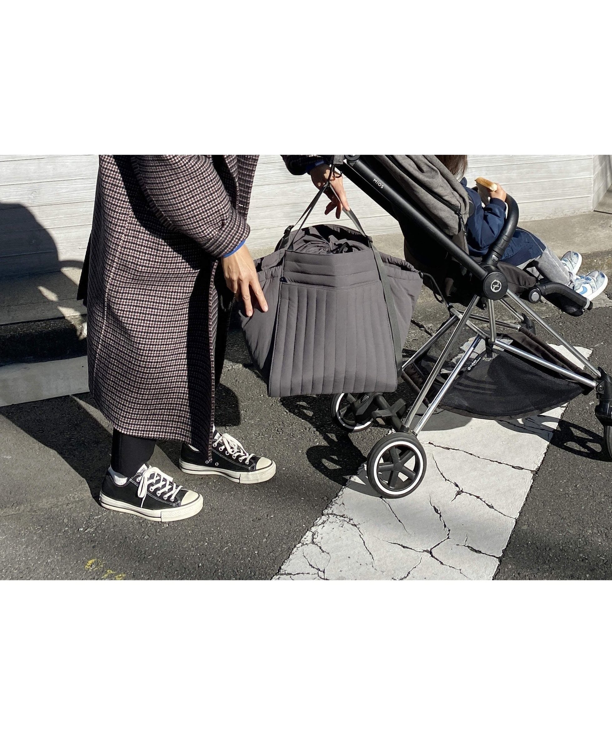 【スーパーサンクスボックス/SUPERTHANKS BOX / KIDS】の洗える キルティングトートマザーズバッグ インテリア・キッズ・メンズ・レディースファッション・服の通販 founy(ファニー) ファッション Fashion キッズファッション Fashion for Kids おすすめ Recommended / Our Picks キルティング Quilted, Quilting タンブラー Tumbler, Travel Mug ポケット Pocket, Pocket Detail 巾着 Drawstring Bag, Kinchaku 手帳 Planner, Notebook 洗える Machine Washable 財布 Wallet, Purse 軽量 Lightweight, Ultra Light C.GRAY|ID: prp329100004844365 ipo3291000000036294247