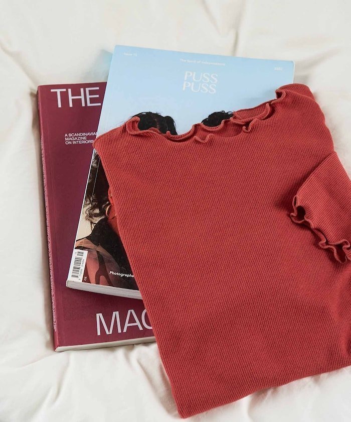 【フリークスストア/FREAK'S STORE】のGinger メロー ロング スリーブ トップス【限定展開】 25AW インテリア・キッズ・メンズ・レディースファッション・服の通販 founy(ファニー) 　ファッション　Fashion　レディースファッション　Fashion for Women　トップス・カットソー　Cut & Sew Tops　2025年　2025　2025-2026秋冬・A/W　Autumn/Winter 2025–26 AW25–26　冬　Winter / This Winter　スリーブ　Sleeve, Long Sleeve / Short Sleeve　ロング　Long, Long-Length　A/W・秋冬　Autumn/Winter　レッド|ID: prp329100004846020 ipo3291000000036284292