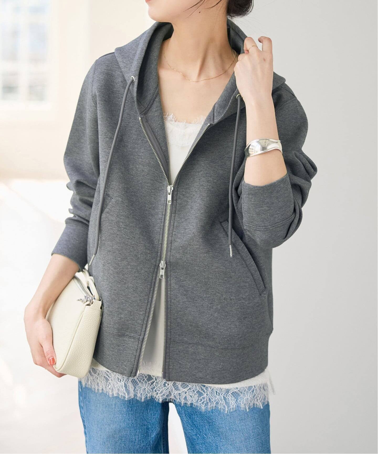 【スピック&スパン/Spick & Span】の《新色有り / 追加》ストレッチジップフードパーカー インテリア・キッズ・メンズ・レディースファッション・服の通販 founy(ファニー) ファッション Fashion レディースファッション Fashion for Women トップス・カットソー Cut & Sew Tops レディースパーカー・カジュアルフーディー Casual Hoodies & Sweatshirts カットソー Cut and Sewn Top バランス Balance, Style Balance エレガント 上品 Elegant 人気 Popular, Best Seller グレー|ID: prp329100004846156 ipo3291000000036339028