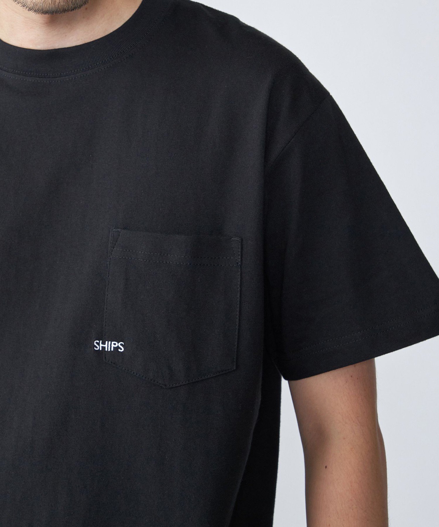 【シップス フォー ウィメン/SHIPS】の【WEB限定】SHIPS マイクロ SHIPSロゴ ポケット Tシャツ インテリア・キッズ・メンズ・レディースファッション・服の通販 founy(ファニー) 　ファッション　Fashion　レディースファッション　Fashion for Women　トップス・カットソー　Cut & Sew Tops　シャツ・ブラウス・オフィスカジュアル　Elegant Blouses & Button-Ups　ロングTシャツ・Tシャツ　Longline T-Shirts & Tees　クール　Cool, Chic　ストーン　Stone, Gem-Like　定番　Standard, Basic Item　ポケット　Pocket, Pocket Detail　おすすめ　Recommended / Our Picks　ブラック|ID: prp329100004846225 ipo3291000000036119680