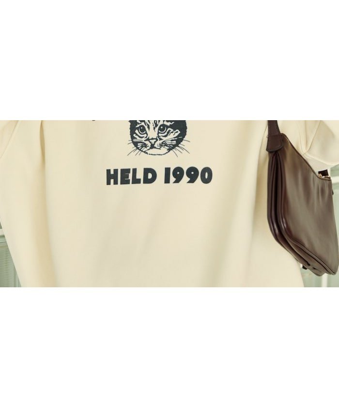 【フリークスストア/FREAK'S STORE】のアニマル カレッジ フロッキー ロゴ スウェット【限定展開】 25AW インテリア・キッズ・メンズ・レディースファッション・服の通販 founy(ファニー) 　ファッション　Fashion　レディースファッション　Fashion for Women　トップス・カットソー　Cut & Sew Tops　レディースパーカー・カジュアルフーディー　Casual Hoodies & Sweatshirts　スウェット・クルーネックトップス　Sweatshirts & Crewnecks / Relaxed Fit Sweat Tops　アニマル　Animal Print　キャップ　Cap, Baseball Cap　ショート　Short, Short Length　スウェット / スエット　Sweatshirt, Sweatwear　ストレート　Straight, Straight Cut　スニーカー　Sneakers, Trainers　ダウン　Down, Puffer　デニム　Denim, Jeans Material　人気　Popular, Best Seller　バランス　Balance, Style Balance　ブルゾン　Blouson, Bomber Jacket　ルーズ　Loose, Oversized　ワイド　Wide, Wide Fit　A/W・秋冬　Autumn/Winter　冬　Winter / This Winter　おすすめ　Recommended / Our Picks　2025年　2025　2025-2026秋冬・A/W　Autumn/Winter 2025–26 AW25–26　オフホワイト|ID: prp329100004846513 ipo3291000000036120921