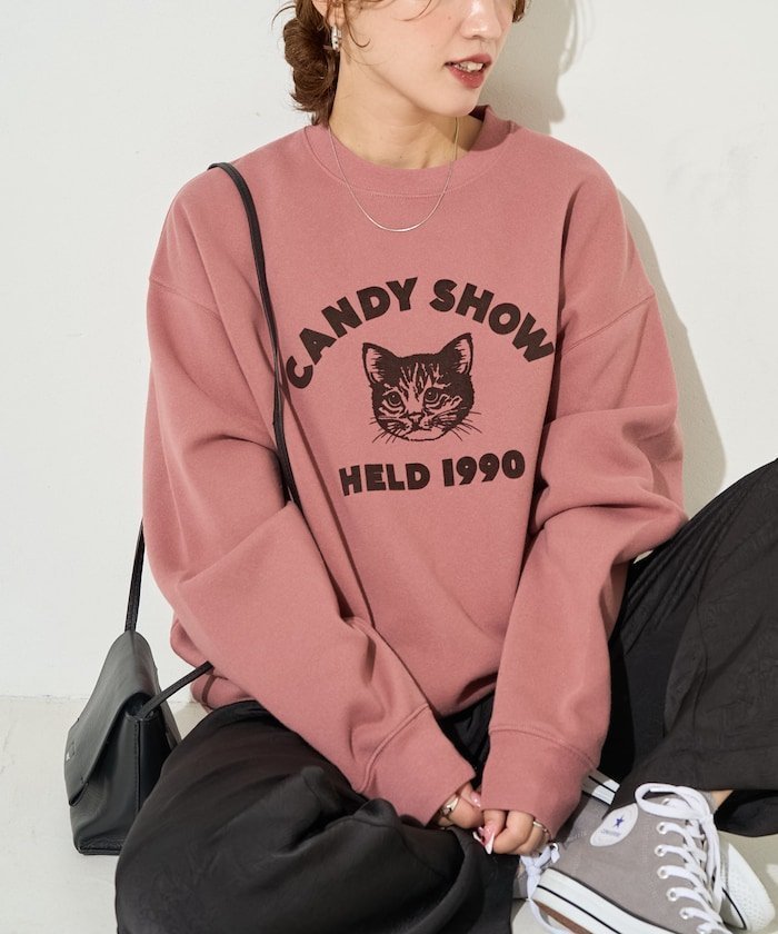 【フリークスストア/FREAK'S STORE】のアニマル カレッジ フロッキー ロゴ スウェット【限定展開】 25AW インテリア・キッズ・メンズ・レディースファッション・服の通販 founy(ファニー) 　ファッション　Fashion　レディースファッション　Fashion for Women　トップス・カットソー　Cut & Sew Tops　レディースパーカー・カジュアルフーディー　Casual Hoodies & Sweatshirts　スウェット・クルーネックトップス　Sweatshirts & Crewnecks / Relaxed Fit Sweat Tops　アニマル　Animal Print　キャップ　Cap, Baseball Cap　ショート　Short, Short Length　スウェット / スエット　Sweatshirt, Sweatwear　ストレート　Straight, Straight Cut　スニーカー　Sneakers, Trainers　ダウン　Down, Puffer　デニム　Denim, Jeans Material　人気　Popular, Best Seller　バランス　Balance, Style Balance　ブルゾン　Blouson, Bomber Jacket　ルーズ　Loose, Oversized　ワイド　Wide, Wide Fit　A/W・秋冬　Autumn/Winter　冬　Winter / This Winter　おすすめ　Recommended / Our Picks　2025年　2025　2025-2026秋冬・A/W　Autumn/Winter 2025–26 AW25–26　ピンク|ID: prp329100004846513 ipo3291000000036120933