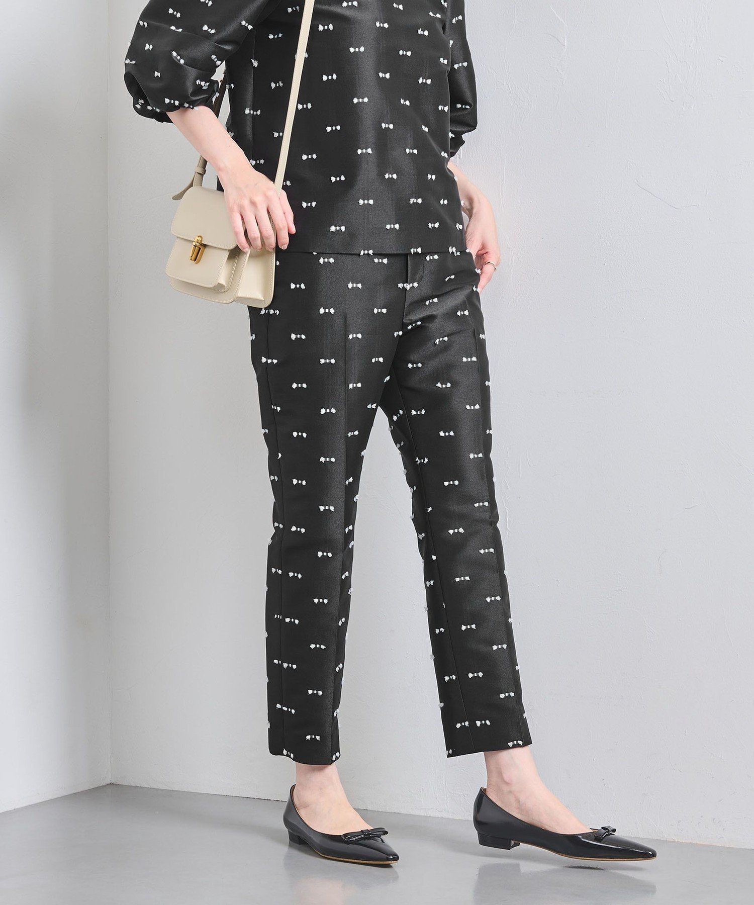 【ユナイテッドアローズ/UNITED ARROWS】のリボン カットジャガード パンツ インテリア・キッズ・メンズ・レディースファッション・服の通販 founy(ファニー) 　ファッション　Fashion　レディースファッション　Fashion for Women　パンツ　Pants & Trousers　カットジャガード　Cut Jacquard　セットアップ　Set-Up, Coordinated Outfit　ベスト　Vest, Waistcoat　リボン　Ribbon, Bow　アウトレット　Outlet / Clearance　おすすめ　Recommended / Our Picks　エレガント 上品　Elegant　セレモニー　Ceremony　BLACK|ID: prp329100004846647 ipo3291000000036041671