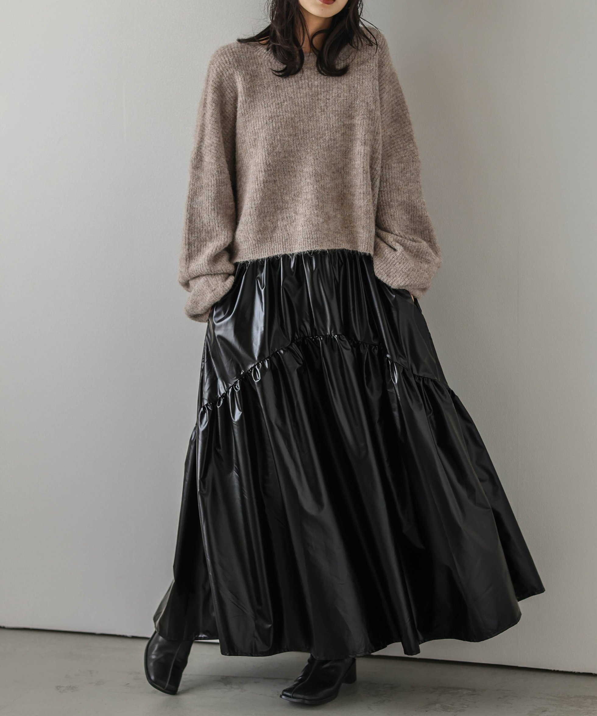 【ラジュール/Lajour】のメタリックギャザーフリルスカート 人気、トレンドファッション・服の通販 founy(ファニー) 　ファッション　Fashion　レディースファッション　Fashion for Women　スカート　Skirts　ギャザー　Gathered, Ruffled　シンプル　Simple, Minimal　トレンド　Trend, Trending Now　フレア　Flare, Flared　メタリック　Metallic, Shiny Finish　メタル　Metal, Metal Parts　ラウンド　Round, Round Neck　ロング　Long, Long-Length　切替　Switching, Contrast Panel　 other-1|ID: prp329100004848255 ipo3291000000036219705