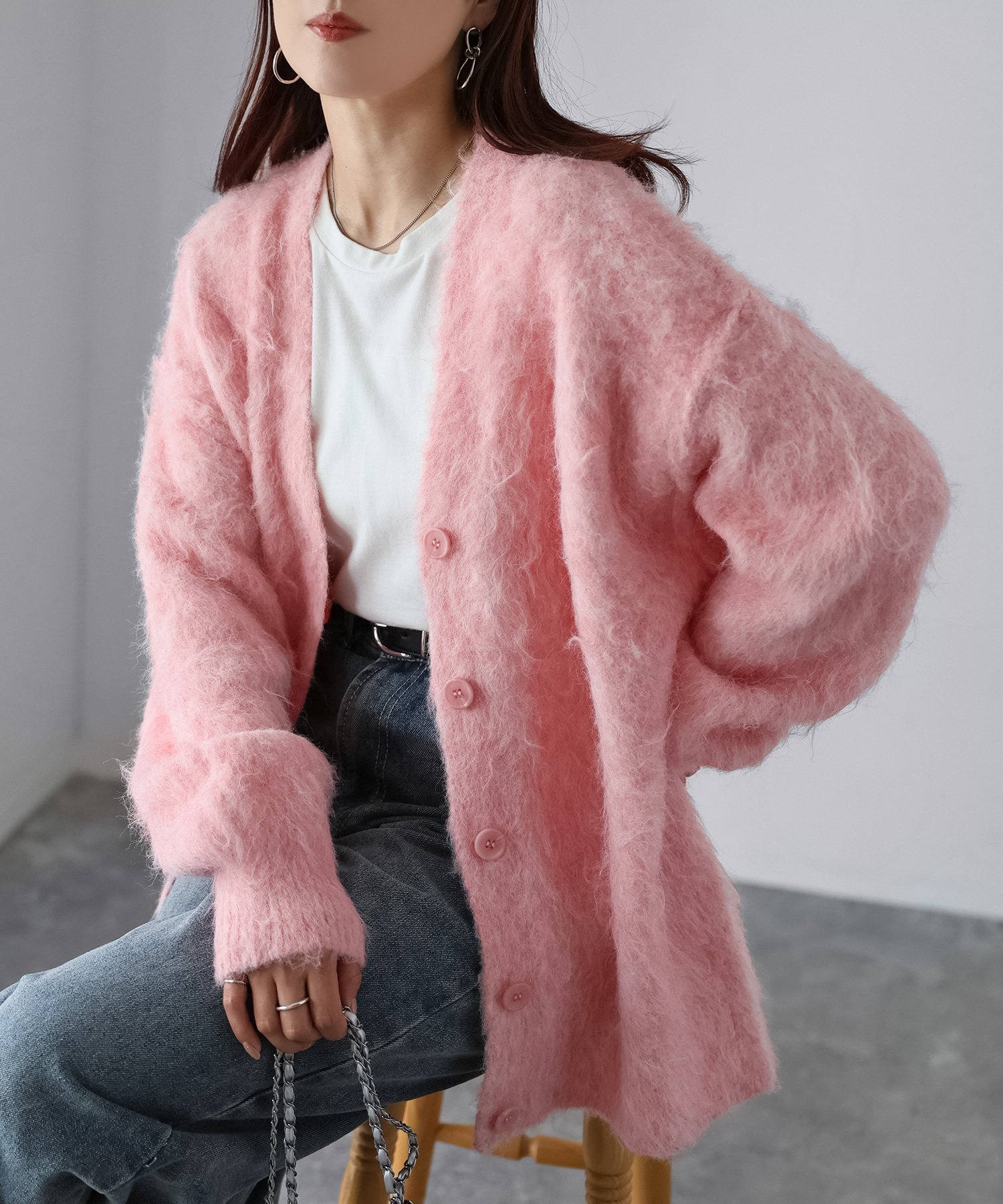 【リベリー/Riberry】のシャギーVネックニットカーディガン インテリア・キッズ・メンズ・レディースファッション・服の通販 founy(ファニー) 　ファッション　Fashion　レディースファッション　Fashion for Women　トップス・カットソー　Cut & Sew Tops　ニット　Knit Tops & Sweaters　カーディガン・羽織り　Layered Style Cardigans　Vネックトップス　V-Neck Tops / V-Cut Neckline Shirts　インナー　Innerwear　ウェーブ　Wavy Pattern　春　Spring　カーディガン　Cardigan, Knitwear　キャミソール　Camisole, Spaghetti Strap Top　キャミワンピース　Cami Dress, Slip Dress　シンプル　Simple, Minimal　ストレート　Straight, Straight Cut　スリーブ　Sleeve, Long Sleeve / Short Sleeve　デニム　Denim, Jeans Material　人気　Popular, Best Seller　バランス　Balance, Style Balance　フェミニン　Feminine, Girly　フレア　Flare, Flared　ボトム　Bottoms, Lower Wear　再入荷　Restock / Back in Stock　おすすめ　Recommended / Our Picks　ピンク系|ID: prp329100004848714 ipo3291000000035454115