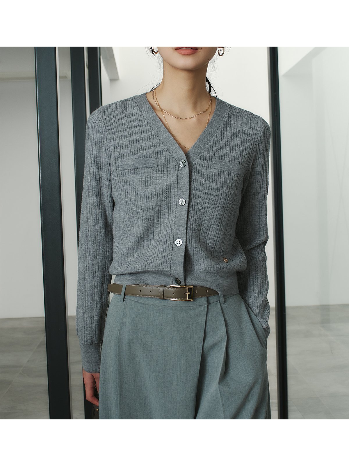 【アニュアンス/anuans】のラティスケーブルニットカーディガン インテリア・キッズ・メンズ・レディースファッション・服の通販 founy(ファニー) ファッション Fashion レディースファッション Fashion for Women トップス・カットソー Cut & Sew Tops ニット Knit Tops & Sweaters カーディガン・羽織り Layered Style Cardigans アイレット Eyelet Lace アンサンブル Ensemble Set イタリア Italy カーディガン Cardigan, Knitwear コンパクト Compact, Small Size 抗菌 Antibacterial, Bacteria-Resistant デコルテ Décolleté, Neckline なめらか Smooth, Silky Texture バランス Balance, Style Balance ベーシック Basic, Essential ボトム Bottoms, Lower Wear ラグジュアリー Luxury, Elegant おすすめ Recommended / Our Picks 夏 Summer エレガント 上品 Elegant GREY|ID: prp329100004848744 ipo3291000000035454914