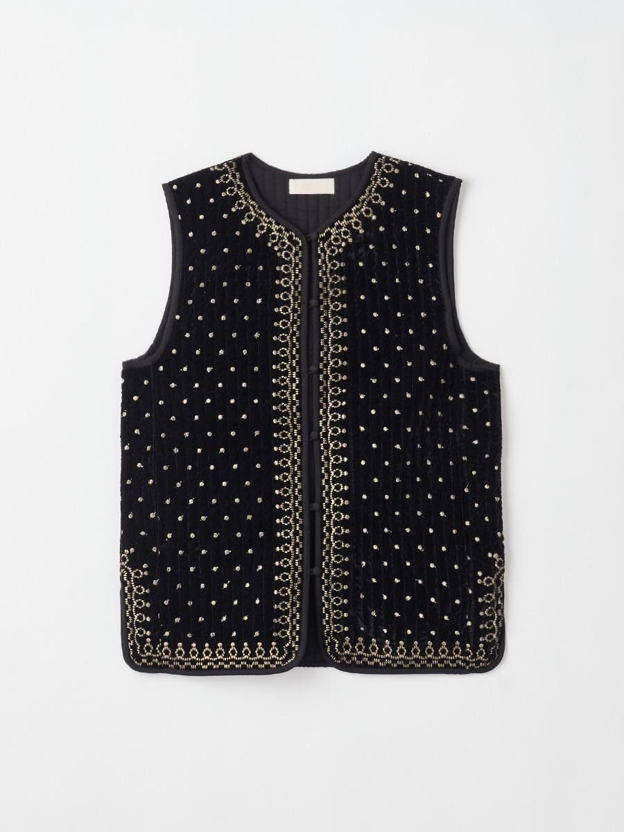 【ヴァン/Vin】のドット刺繍ベロアキルティングベスト 人気、トレンドファッション・服の通販 founy(ファニー) 　ファッション　Fashion　レディースファッション　Fashion for Women　アウター　Coat / Outerwear Collection　トップス・カットソー　Cut & Sew Tops　ベスト&ジレ / 重ね着スタイル　Vests & Gilets　ベロアトップス　Velour Tops / Velvet-Look Items　クラシカル　Classical, Vintage-Inspired　ドット　Polka Dot, Dot Pattern　ベスト　Vest, Waistcoat　ベロア　Velour, Soft Velvet　ワイド　Wide, Wide Fit　エレガント 上品　Elegant　別注　Limited Edition, Custom Order　 other-1|ID: prp329100004848756 ipo3291000000035455164