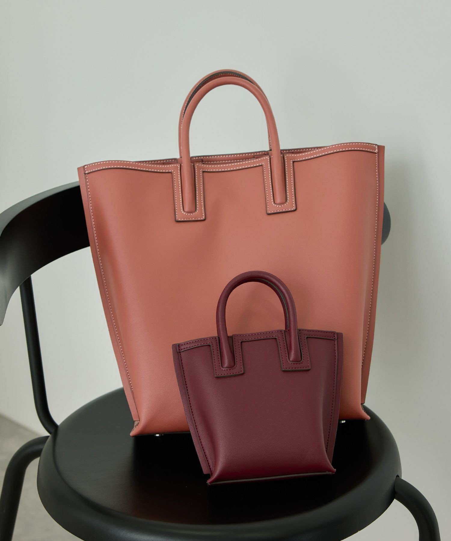 【ロペ/ROPE'】の【E POR】Ree BAG Large【通勤】【A4対応】 インテリア・キッズ・メンズ・レディースファッション・服の通販 founy(ファニー) 　ファッション　Fashion　レディースファッション　Fashion for Women　エレガント 上品　Elegant　軽量　Lightweight, Ultra Light　ショルダー　Shoulder, Shoulder Strap　ショート　Short, Short Length　シンプル　Simple, Minimal　スーツ　Suit, Formalwear　バランス　Balance, Style Balance　ビッグ　Big, Oversized　ポケット　Pocket, Pocket Detail　ロング　Long, Long-Length　おすすめ　Recommended / Our Picks　ビジネス 仕事 通勤　Business / Work / Commuting　ピンク系(65)|ID: prp329100004850251 ipo3291000000035540989