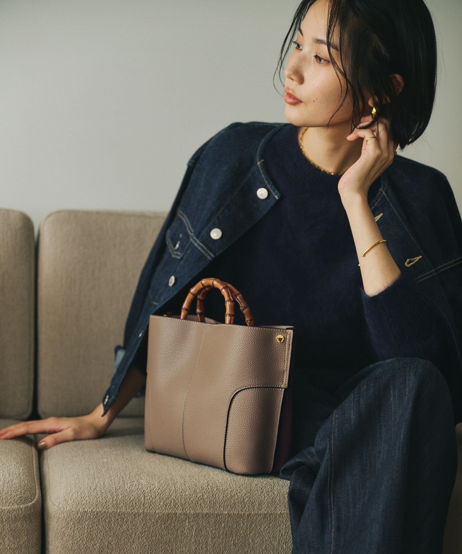 【ロペ/ROPE'】の【E POR】BAMBOO BAG Medium【超軽量】 インテリア・キッズ・メンズ・レディースファッション・服の通販 founy(ファニー) 　ファッション　Fashion　レディースファッション　Fashion for Women　エレガント 上品　Elegant　コンパクト　Compact, Small Size　軽量　Lightweight, Ultra Light　ショルダー　Shoulder, Shoulder Strap　ハーフ　Half, Half-Length　フォルム　Silhouette, Form　ボンディング　Bonding, Bonded Fabric　ポケット　Pocket, Pocket Detail　マグネット　Magnet, Magnetic Closure　ラップ　Wrap, Wrap Design　おすすめ　Recommended / Our Picks　ビジネス 仕事 通勤　Business / Work / Commuting　ベージュ系(28)|ID: prp329100004850256 ipo3291000000035541064