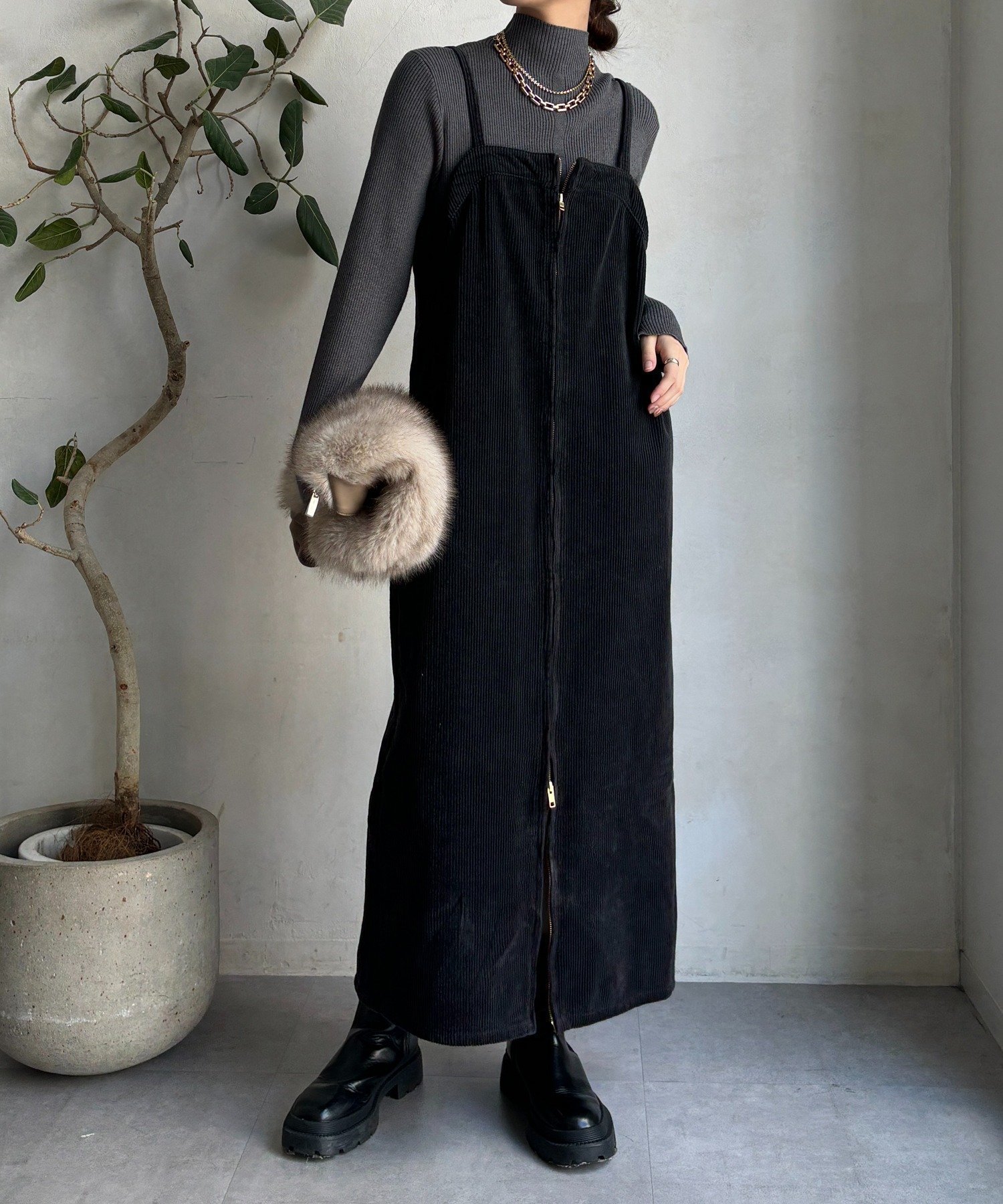 【ドゥドゥ/DouDou】の【新色追加】コーデュロイジャンスカ インテリア・キッズ・メンズ・レディースファッション・服の通販 founy(ファニー) 　ファッション　Fashion　レディースファッション　Fashion for Women　コーデュロイ　Corduroy, Cord Fabric　スマート　Smart, Elegant　センター　Center, Center Line　トレンド　Trend, Trending Now　人気　Popular, Best Seller　フロント　Front, Front Design　A/W・秋冬　Autumn/Winter　冬　Winter / This Winter　再入荷　Restock / Back in Stock　2025年　2025　2025-2026秋冬・A/W　Autumn/Winter 2025–26 AW25–26　チャコールグレー|ID: prp329100004851022 ipo3291000000035566773