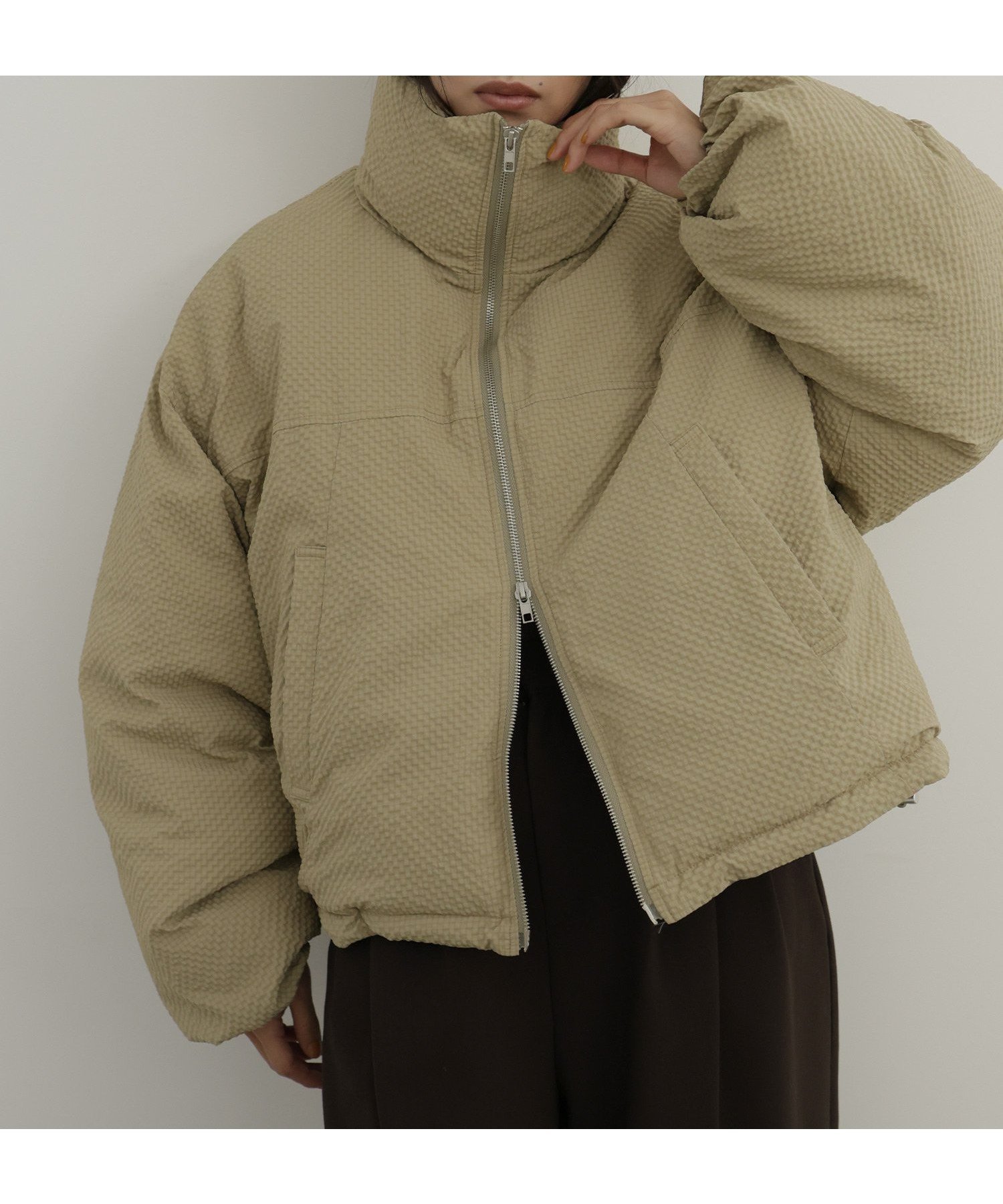 【ヘラム/hellam】のパディングショートダウンジャケット インテリア・キッズ・メンズ・レディースファッション・服の通販 founy(ファニー) 　ファッション　Fashion　レディースファッション　Fashion for Women　アウター　Coat / Outerwear Collection　レディースジャケット・軽アウター　Jackets　コンパクト　Compact, Small Size　ジャケット　Jacket, Outerwear　ダウン　Down, Puffer　ベージュ系その他|ID: prp329100004851635 ipo3291000000036219199