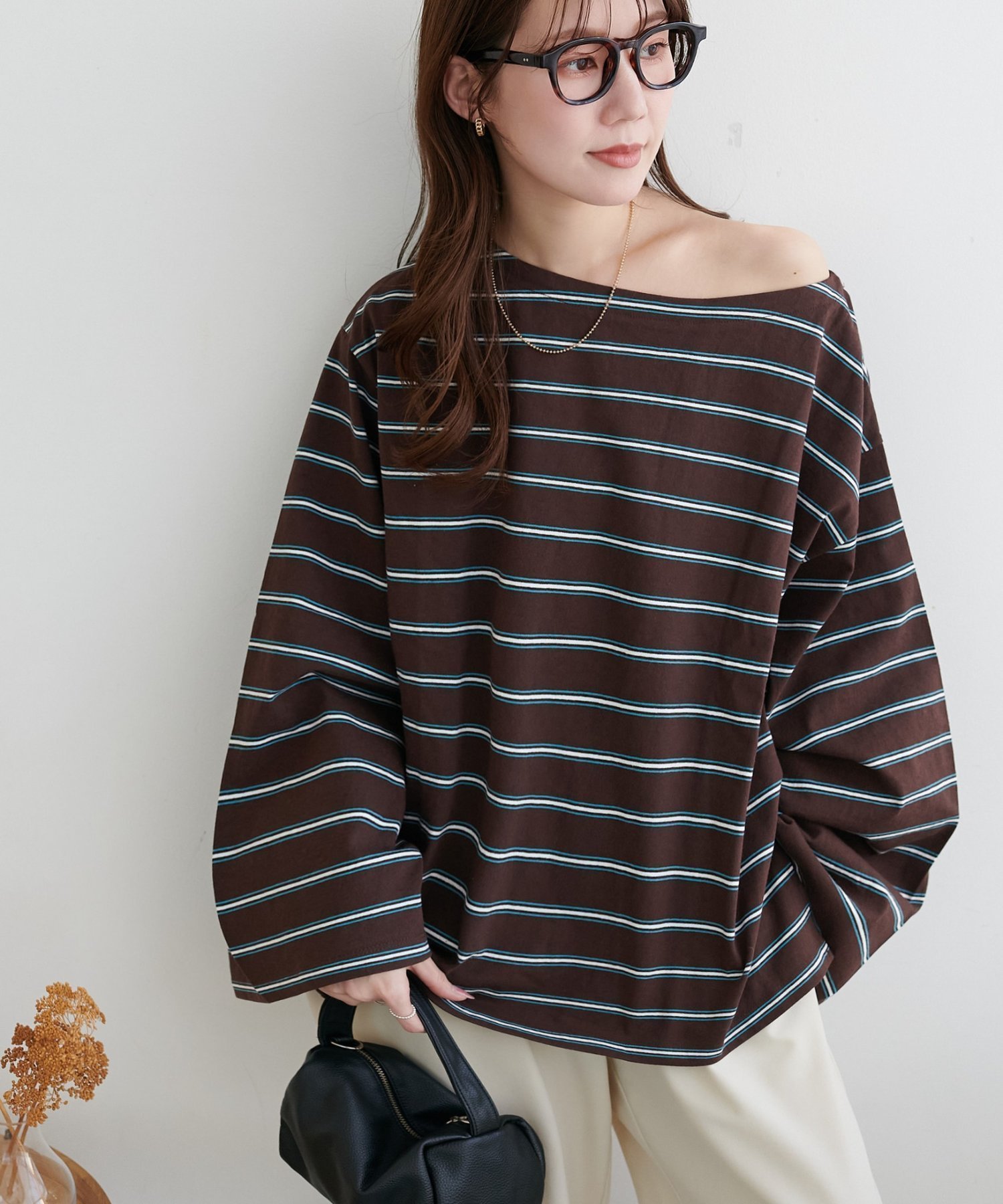 【ディスコート/Discoat】の2WAYワンショルボーダープルオーバー《WEB限定カラーあり》 インテリア・キッズ・メンズ・レディースファッション・服の通販 founy(ファニー) 　ファッション　Fashion　レディースファッション　Fashion for Women　トップス・カットソー　Cut & Sew Tops　カジュアルプルオーバー・ニットトップス　Pullovers & Knit Tops / Casual Pullovers　おすすめ　Recommended / Our Picks　シンプル　Simple, Minimal　ボーダー　Border, Stripe　ワイド　Wide, Wide Fit　ワンショル　One Shoulder, Asymmetrical　ブラウン|ID: prp329100004851669 ipo3291000000035600826