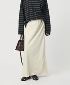 【ビューティ&ユース ユナイテッドアローズ/BEAUTY&YOUTH / UNITED ARROWS】のポリエステルサテン マーメイドフレアスカート 人気、トレンドファッション・服の通販 founy(ファニー) ファッション Fashion レディースファッション Fashion for Women スカート Skirts Aライン・フレアスカート A-Line & Flared Skirts サテン Satin, Glossy Fabric スニーカー Sneakers, Trainers ドレープ Drape, Draping Fabric フェミニン Feminine, Girly フレア Flare, Flared マーメイド Mermaid, Fishtail Silhouette リネン Linen, Linen Fabric リラックス Relax, Relaxed Fit エレガント 上品 Elegant thumbnail OFF WHITE|ID: prp329100004851691 ipo3291000000036042153