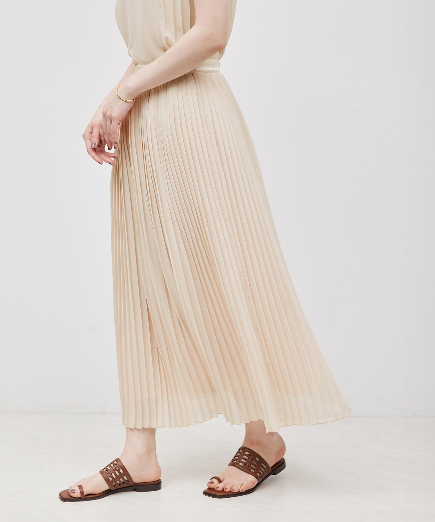 【ロペ/ROPE'】のプリーツスカート(バイカラー/無地)【メディア掲載】 インテリア・キッズ・メンズ・レディースファッション・服の通販 founy(ファニー) 　ファッション　Fashion　レディースファッション　Fashion for Women　スカート　Skirts　プリーツスカート / 上品フェミニンスタイル　Pleated Skirts　おすすめ　Recommended / Our Picks　シンプル　Simple, Minimal　プリント　Print, Printed Pattern　プリーツ　Pleats, Pleated　ポケット　Pocket, Pocket Detail　無地　Plain, Solid Color　雑誌　Magazine, Fashion Magazine　キナリ(16)|ID: prp329100004851698 ipo3291000000035602058