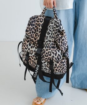 【アーバンリサーチ/URBAN RESEARCH】のGANNI Recycled Tech Backpack P 人気、トレンドファッション・服の通販 founy(ファニー) ファッション Fashion レディースファッション Fashion for Women 2025年 2025 2025春夏・S/S Spring/Summer 2025 SS25 トレンド Trend, Trending Now ベーシック Basic, Essential ポケット Pocket, Pocket Detail ワーク Workwear, Utility Style 人気 Popular, Best Seller 夏 Summer S/S・春夏 SS, Spring/Summer, Warm Season |ID:prp329100004851724