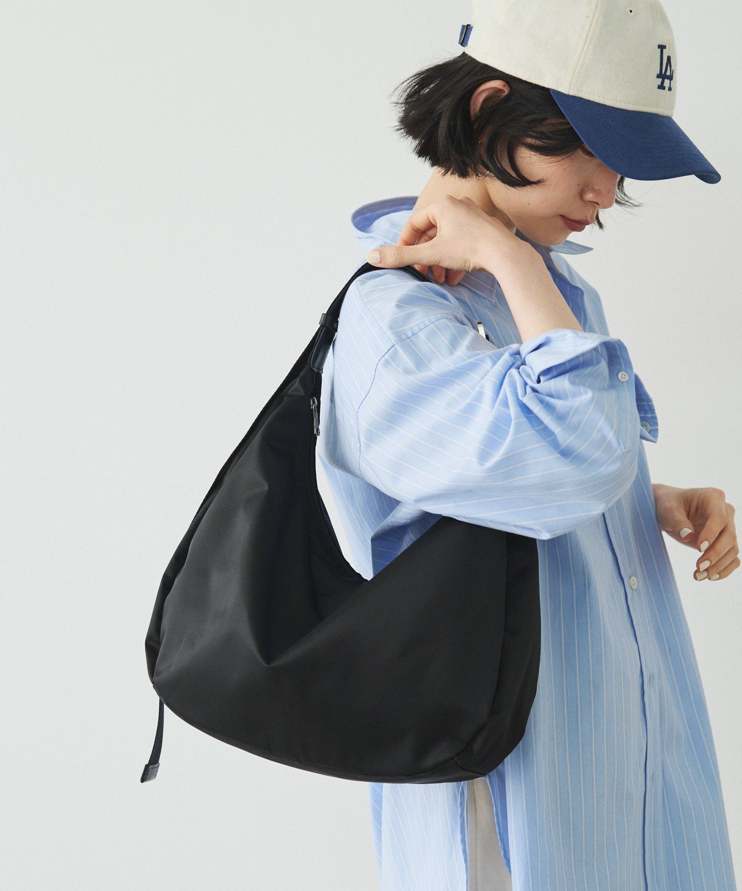 【ラシット/russet】の《3/4~価格改定》クラウズナイロンラウンドビッグショルダーバッグ インテリア・キッズ・メンズ・レディースファッション・服の通販 founy(ファニー) ファッション Fashion レディースファッション Fashion for Women バッグ Bags 軽量 Lightweight, Ultra Light ショルダー Shoulder, Shoulder Strap シルバー Silver, Metallic Silver シンプル Simple, Minimal トレンド Trend, Trending Now 定番 Standard, Basic Item 人気 Popular, Best Seller ハーフ Half, Half-Length フォルム Silhouette, Form ポケット Pocket, Pocket Detail ラウンド Round, Round Neck 日本製 Made In Japan エレガント 上品 Elegant ビジネス 仕事 通勤 Business / Work / Commuting ブラックその他2|ID: prp329100004851754 ipo3291000000036068717