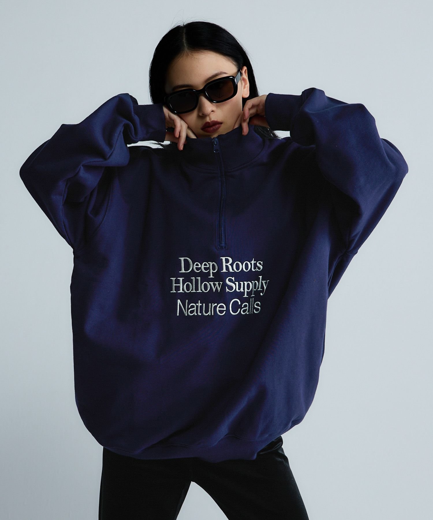 【ジーナシス/JEANASiS】のロゴハーフZIPスウェット インテリア・キッズ・メンズ・レディースファッション・服の通販 founy(ファニー) 　ファッション　Fashion　レディースファッション　Fashion for Women　トップス・カットソー　Cut & Sew Tops　レディースパーカー・カジュアルフーディー　Casual Hoodies & Sweatshirts　スウェット・クルーネックトップス　Sweatshirts & Crewnecks / Relaxed Fit Sweat Tops　インナー　Innerwear　ジップ　Zip, Zipper　スウェット / スエット　Sweatshirt, Sweatwear　タートルネック　Turtleneck, High Neck　ハーフ　Half, Half-Length　ベーシック　Basic, Essential　ボトム　Bottoms, Lower Wear　ルーズ　Loose, Oversized　ワーク　Workwear, Utility Style　冬　Winter / This Winter　おすすめ　Recommended / Our Picks　ネイビー|ID: prp329100004853026 ipo3291000000035647180