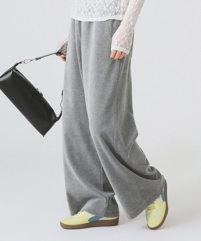 【ビームス ウイメン/BEAMS】のベロア ワイド スウェット パンツ インテリア・キッズ・メンズ・レディースファッション・服の通販 founy(ファニー) https://founy.com/ ファッション Fashion レディースファッション Fashion for Women パンツ Pants & Trousers 今季 This Season, Current Season スウェット / スエット Sweatshirt, Sweatwear スニーカー Sneakers, Trainers タオル Towel, Bath Towel トレンド Trend, Trending Now バランス Balance, Style Balance パーカー Hoodie, Parka フロント Front, Front Design ベロア Velour, Soft Velvet リラックス Relax, Relaxed Fit ルーズ Loose, Oversized ワイド Wide, Wide Fit A/W・秋冬 Autumn/Winter おすすめ Recommended / Our Picks エレガント 上品 Elegant |ID: prp329100004853141 ipo3291000000035648590