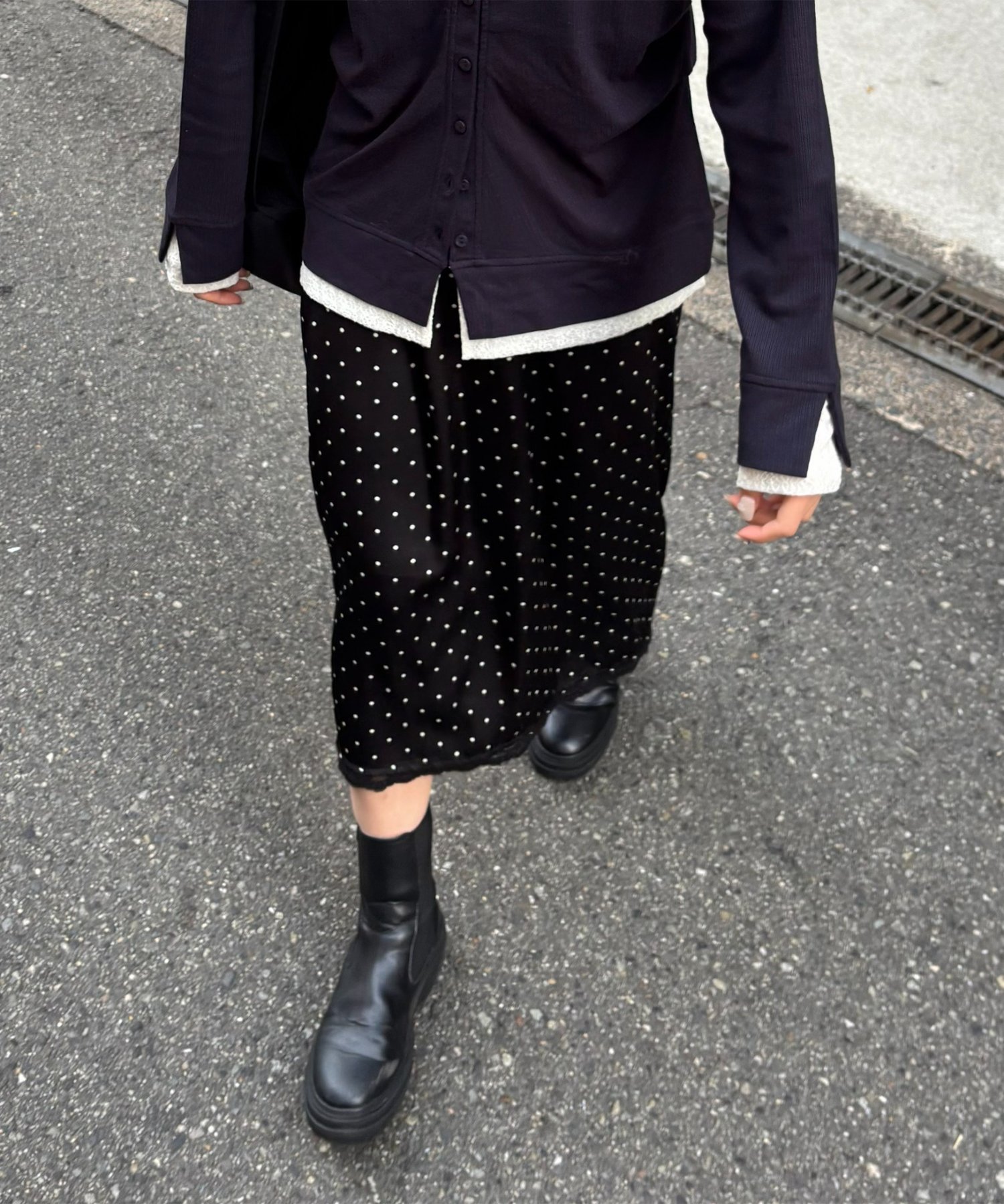 【ディスコート/Discoat】の【umm.】ドット柄サテンナロースカート 人気、トレンドファッション・服の通販 founy(ファニー) 　ファッション　Fashion　レディースファッション　Fashion for Women　スカート　Skirts　2026年　2026　おすすめ　Recommended / Our Picks　カーディガン　Cardigan, Knitwear　サテン　Satin, Glossy Fabric　ジャケット　Jacket, Outerwear　スウェット / スエット　Sweatshirt, Sweatwear　スラックス　Slacks, Dress Pants　スリット　Slit, Slit Detail　デニム　Denim, Jeans Material　ドット　Polka Dot, Dot Pattern　フェミニン　Feminine, Girly　ランダム　Random, Irregular　レース　Lace, Lace Fabric　エレガント 上品　Elegant　人気　Popular, Best Seller　 other-1|ID: prp329100004853151 ipo3291000000036324891