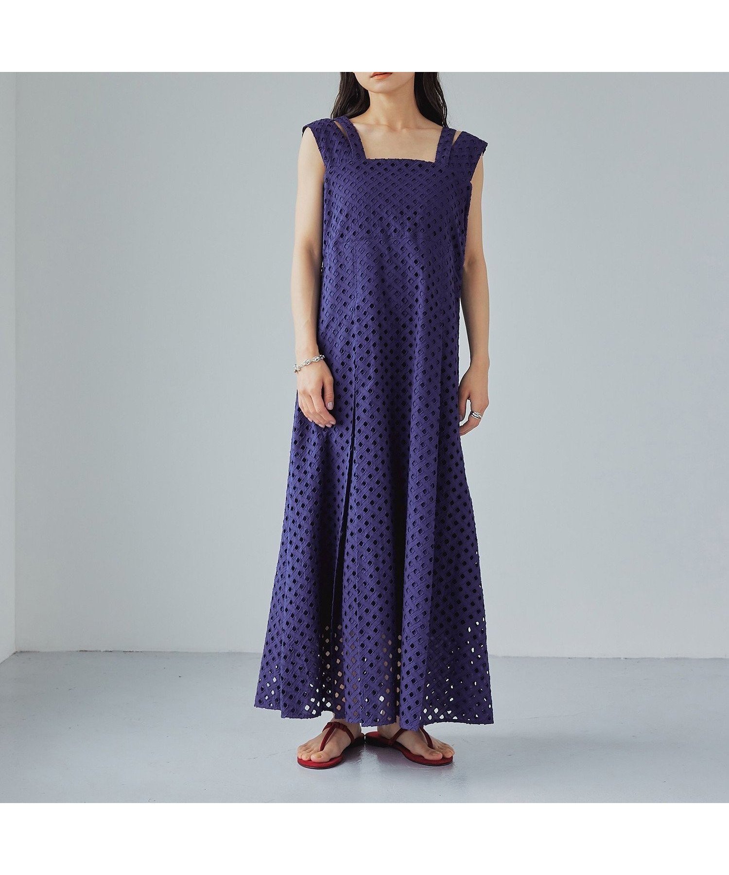 【ユナイテッドアローズ/UNITED ARROWS】のEMMEL REFINES EM カットワークレース ワンピース 人気、トレンドファッション・服の通販 founy(ファニー) 　ファッション　Fashion　レディースファッション　Fashion for Women　ワンピース　Dresses　春　Spring　キャミ　Camisole, Cami Top　サマー　Summer, Summer Style　サンダル　Sandals, Summer Shoes　トレンド　Trend, Trending Now　パープル　Purple, Violet　フィット　Fit, Slim Fit　フェミニン　Feminine, Girly　フレア　Flare, Flared　レース　Lace, Lace Fabric　ロング　Long, Long-Length　ワーク　Workwear, Utility Style　アウトレット　Outlet / Clearance　おすすめ　Recommended / Our Picks　夏　Summer　2025年　2025　2025春夏・S/S　Spring/Summer 2025 SS25　 other-1|ID: prp329100004853506 ipo3291000000035650551