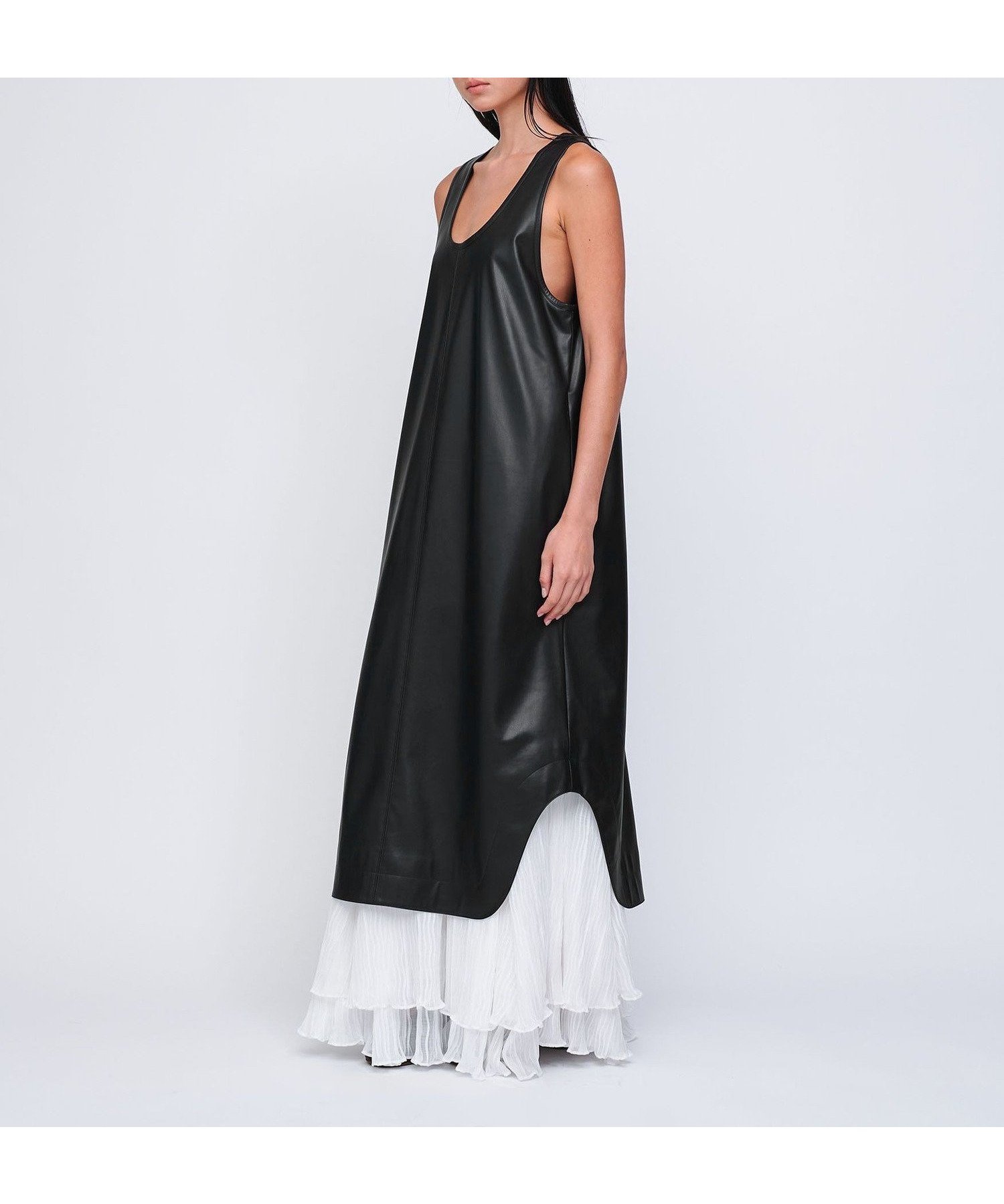 【ユナイテッドアローズ/UNITED ARROWS】のAEWEN MATOPH レザーライク シャツテール ワンピース インテリア・キッズ・メンズ・レディースファッション・服の通販 founy(ファニー) 　ファッション　Fashion　レディースファッション　Fashion for Women　ワンピース　Dresses　スカーフ　Scarf, Neckwear　ポケット　Pocket, Pocket Detail　ラウンド　Round, Round Neck　アウトレット　Outlet / Clearance　エレガント 上品　Elegant　BLACK|ID: prp329100004853508 ipo3291000000035650563