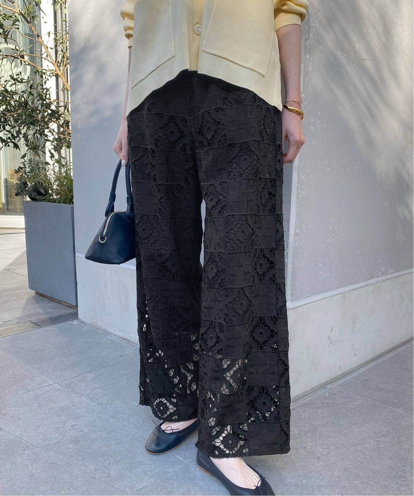 【スローブ イエナ/SLOBE IENA】のコットンレースイージーパンツ インテリア・キッズ・メンズ・レディースファッション・服の通販 founy(ファニー) 　ファッション　Fashion　レディースファッション　Fashion for Women　パンツ　Pants & Trousers　2026年　2026　シンプル　Simple, Minimal　パターン　Pattern, Design Print　レース　Lace, Lace Fabric　ワイド　Wide, Wide Fit　ブラック|ID: prp329100004853816 ipo3291000000035668117