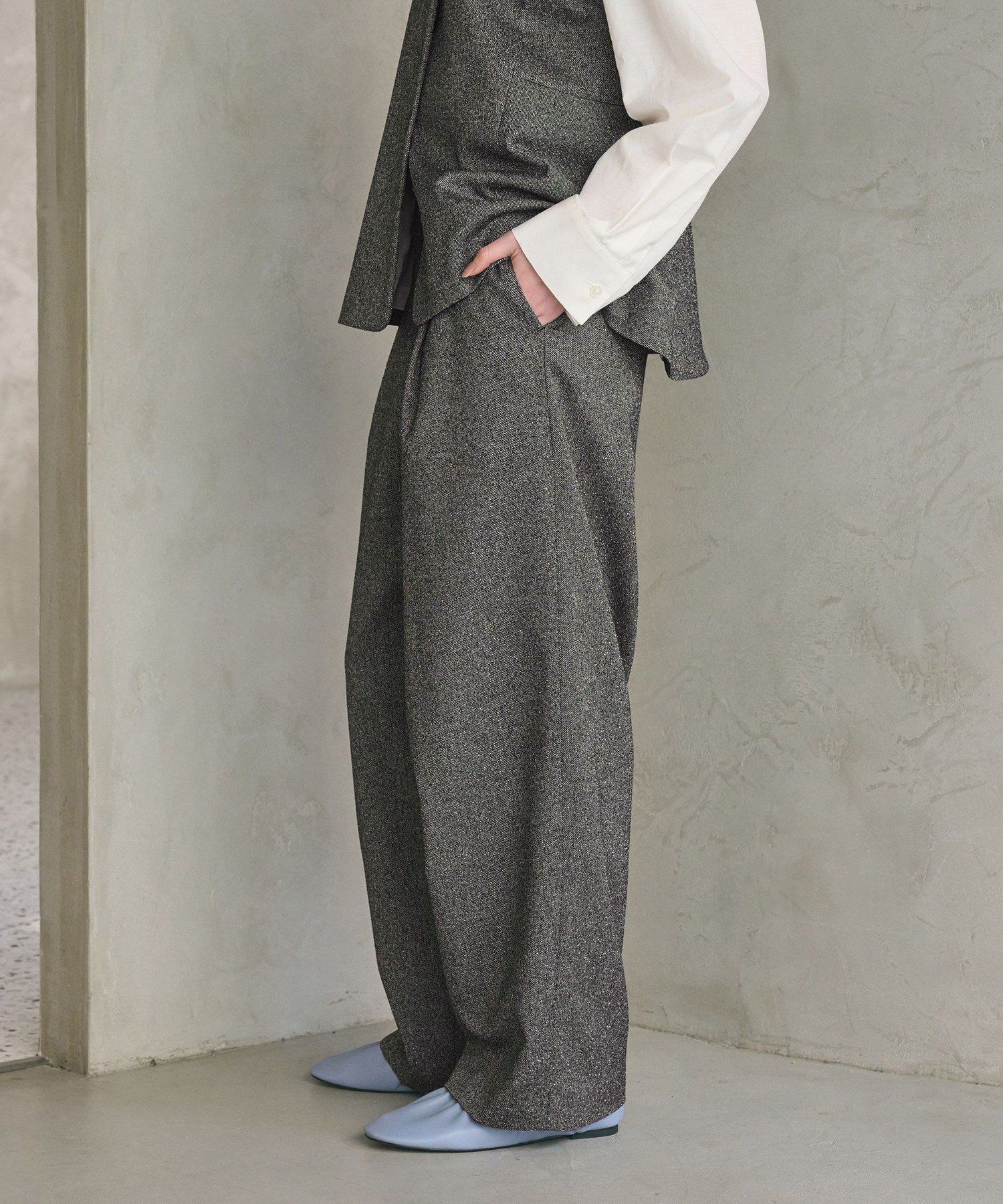 【ビューティ&ユース ユナイテッドアローズ/BEAUTY&YOUTH / UNITED ARROWS】のツイードライク タックワイドパンツ 人気、トレンドファッション・服の通販 founy(ファニー) 　ファッション　Fashion　レディースファッション　Fashion for Women　パンツ　Pants & Trousers　クラシカル　Classical, Vintage-Inspired　シューズ　Shoes, Footwear　シンプル　Simple, Minimal　ジャケット　Jacket, Outerwear　ストレート　Straight, Straight Cut　スニーカー　Sneakers, Trainers　セットアップ　Set-Up, Coordinated Outfit　ツイード　Twill, Twill Weave　ネップ　Nepp, Slub Yarn　フラット　Flat, Flat Shoes　ベスト　Vest, Waistcoat　マニッシュ　Mannish, Boyish　ワイド　Wide, Wide Fit　おすすめ　Recommended / Our Picks　エレガント 上品　Elegant　セレモニー　Ceremony　ビジネス 仕事 通勤　Business / Work / Commuting　 other-1|ID: prp329100004853827 ipo3291000000036041722