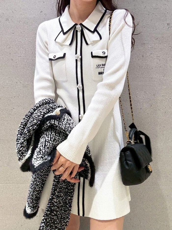 【リリーブラウン/Lily Brown】の【LILY BROWN×MARY QUANT】ビジューボタンミニニットワンピース インテリア・キッズ・メンズ・レディースファッション・服の通販 founy(ファニー) https://founy.com/ ファッション Fashion レディースファッション Fashion for Women ワンピース Dresses ニットワンピース Knit Dresses スマート Smart, Elegant フィット Fit, Slim Fit フロント Front, Front Design ポケット Pocket, Pocket Detail モチーフ Motif, Design Theme リボン Ribbon, Bow ロンドン London Style, British Inspired エレガント 上品 Elegant |ID: prp329100004853898 ipo3291000000035670486