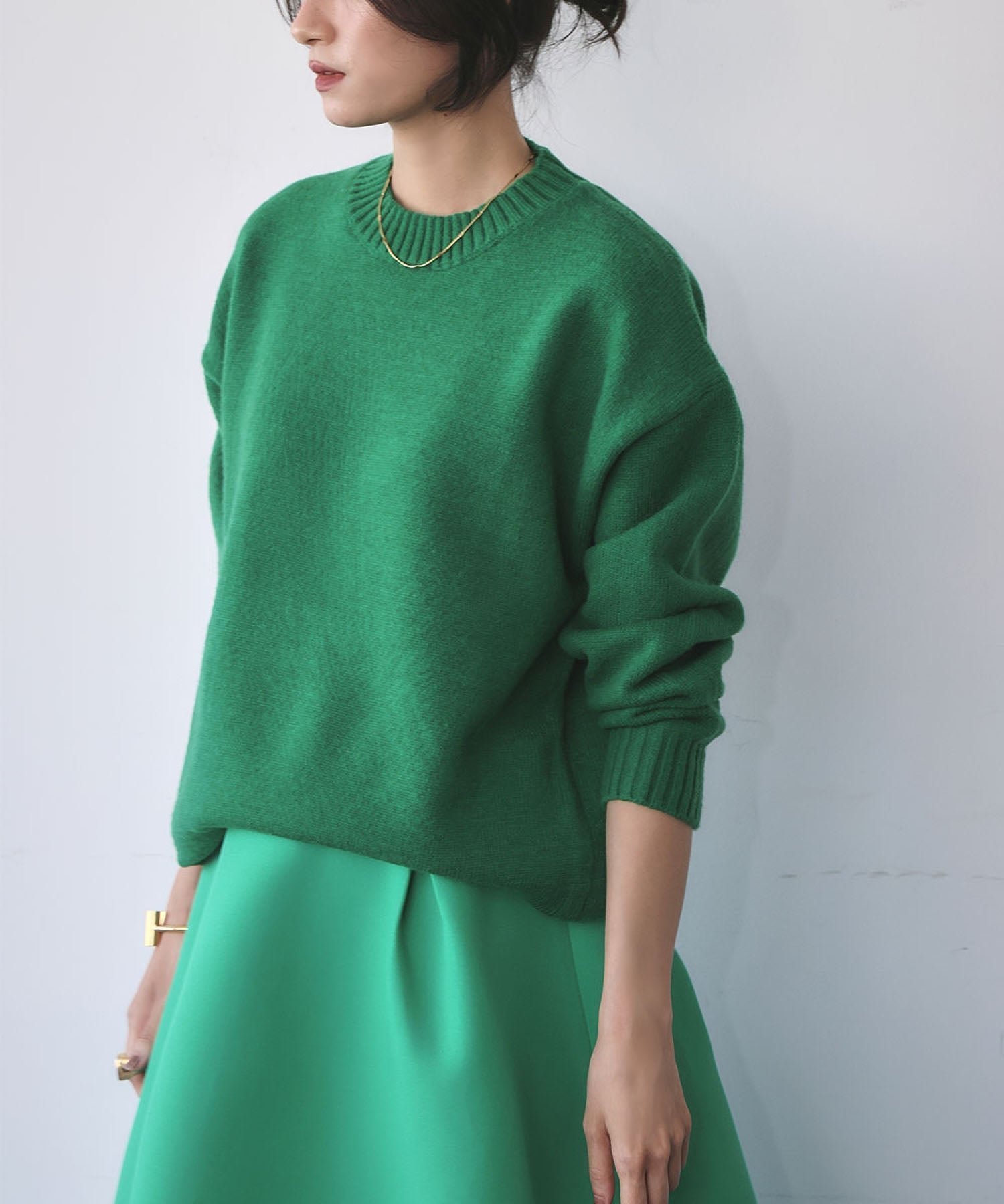 【その他のブランド/Other】のネックレス付き クルーネック カラー ニット プルオーバー インテリア・キッズ・メンズ・レディースファッション・服の通販 founy(ファニー) 　ファッション　Fashion　レディースファッション　Fashion for Women　トップス・カットソー　Cut & Sew Tops　ニット　Knit Tops & Sweaters　カジュアルプルオーバー・ニットトップス　Pullovers & Knit Tops / Casual Pullovers　ジュエリー　Jewelry　ネックレス　Necklaces & Pendants　イエロー　Yellow　オレンジ　Orange　秋　Autumn　カラフル　Colorful Design　シンプル　Simple, Minimal　チョーカー　Tulle, Mesh Fabric　ネックレス　Necklace, Pendant Necklace　パープル　Purple, Violet　冬　Winter / This Winter　再入荷　Restock / Back in Stock　おすすめ　Recommended / Our Picks　エレガント 上品　Elegant　GRN|ID: prp329100004854215 ipo3291000000036270005