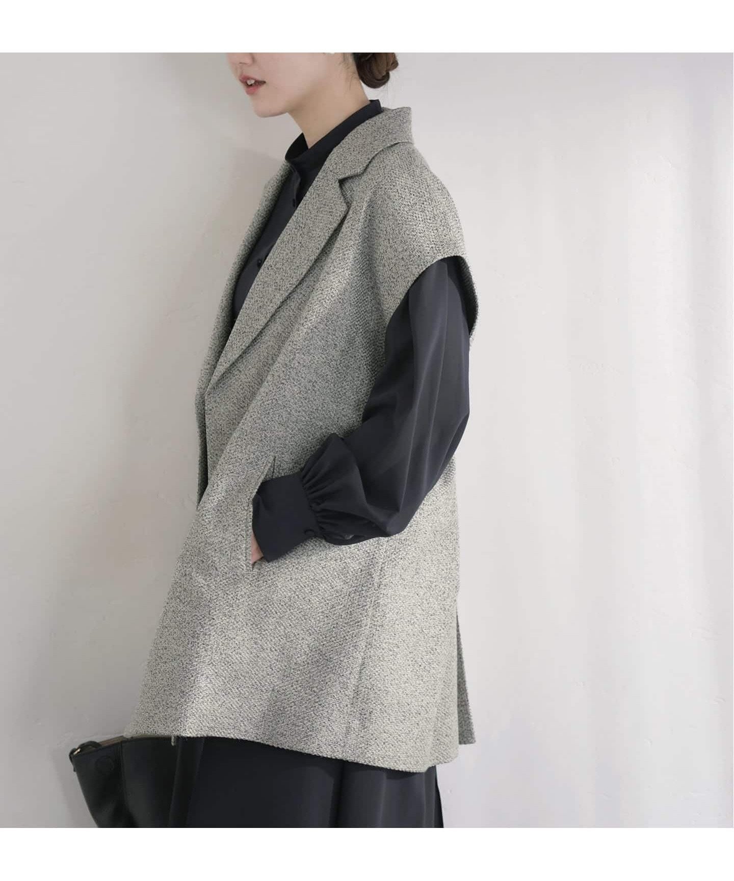 【イエナ/IENA】のNAVY ツイーディーサッシュジレ インテリア・キッズ・メンズ・レディースファッション・服の通販 founy(ファニー) 　ファッション　Fashion　レディースファッション　Fashion for Women　アウター　Coat / Outerwear Collection　トップス・カットソー　Cut & Sew Tops　ベスト&ジレ / 重ね着スタイル　Vests & Gilets　インナー　Innerwear　カットソー　Cut and Sewn Top　コレクション　Collection, Seasonal Line　ツイード　Twill, Twill Weave　バランス　Balance, Style Balance　フォルム　Silhouette, Form　ベスト　Vest, Waistcoat　ベーシック　Basic, Essential　ループ　Loop, Loop Knit　セレモニー　Ceremony　2026年　2026　ベージュ|ID: prp329100004854244 ipo3291000000035704036