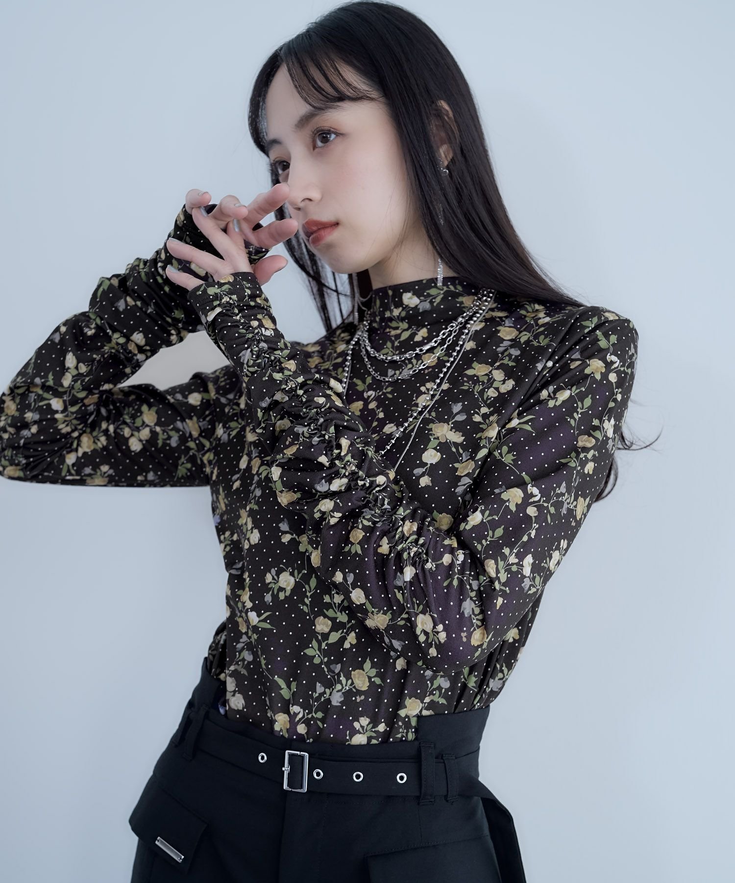 【ハレ/HARE】のフラワードットガラカットソー インテリア・キッズ・メンズ・レディースファッション・服の通販 founy(ファニー) 　ファッション　Fashion　レディースファッション　Fashion for Women　トップス・カットソー　Cut & Sew Tops　カットソー・ベーシックTシャツ　Cut-and-Sewn Tops / Stretch Tees & Basics　インナー　Innerwear　ウェーブ　Wavy Pattern　カーゴパンツ　Cargo Pants, Utility Pants　カーディガン　Cardigan, Knitwear　ギャザー　Gathered, Ruffled　クラシック　Classic, Timeless Style　ショート　Short, Short Length　ジャケット　Jacket, Outerwear　ストレート　Straight, Straight Cut　スラックス　Slacks, Dress Pants　タイトスカート　Pencil Skirt, Tight Skirt　ティアードスカート　Tiered Skirt, Flounced Skirt　ドット　Polka Dot, Dot Pattern　バランス　Balance, Style Balance　フィット　Fit, Slim Fit　フラワー　Flower, Floral　フレア　Flare, Flared　マーメイド　Mermaid, Fishtail Silhouette　モックネック　Mock Neck, Short Turtleneck　ワイド　Wide, Wide Fit　おすすめ　Recommended / Our Picks　エレガント 上品　Elegant　イエロー68|ID: prp329100004854342 ipo3291000000036210375